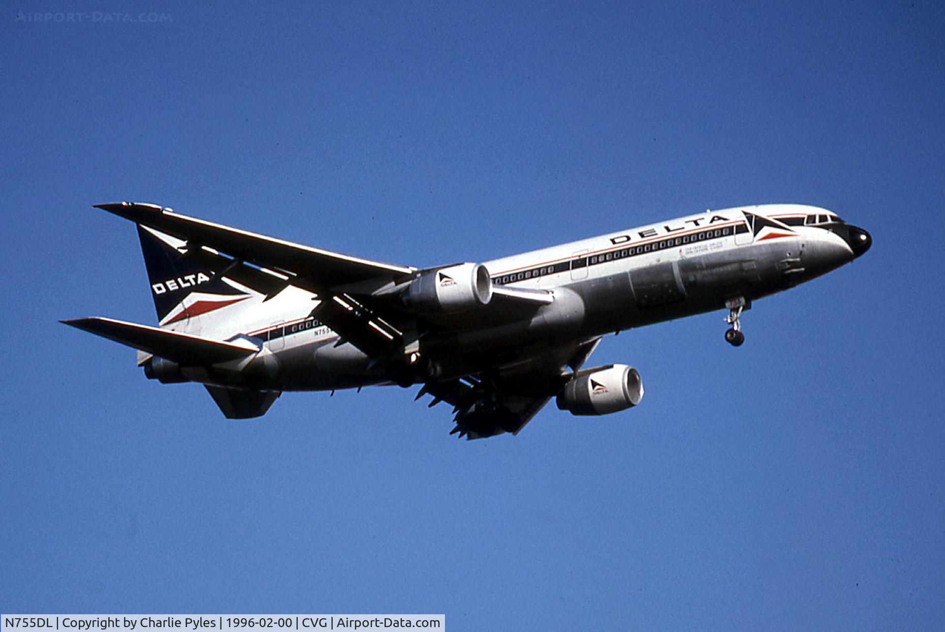 N755DL, 1980 Lockheed L-1011-500 TriStar C/N 1184, Long Approach to 18L