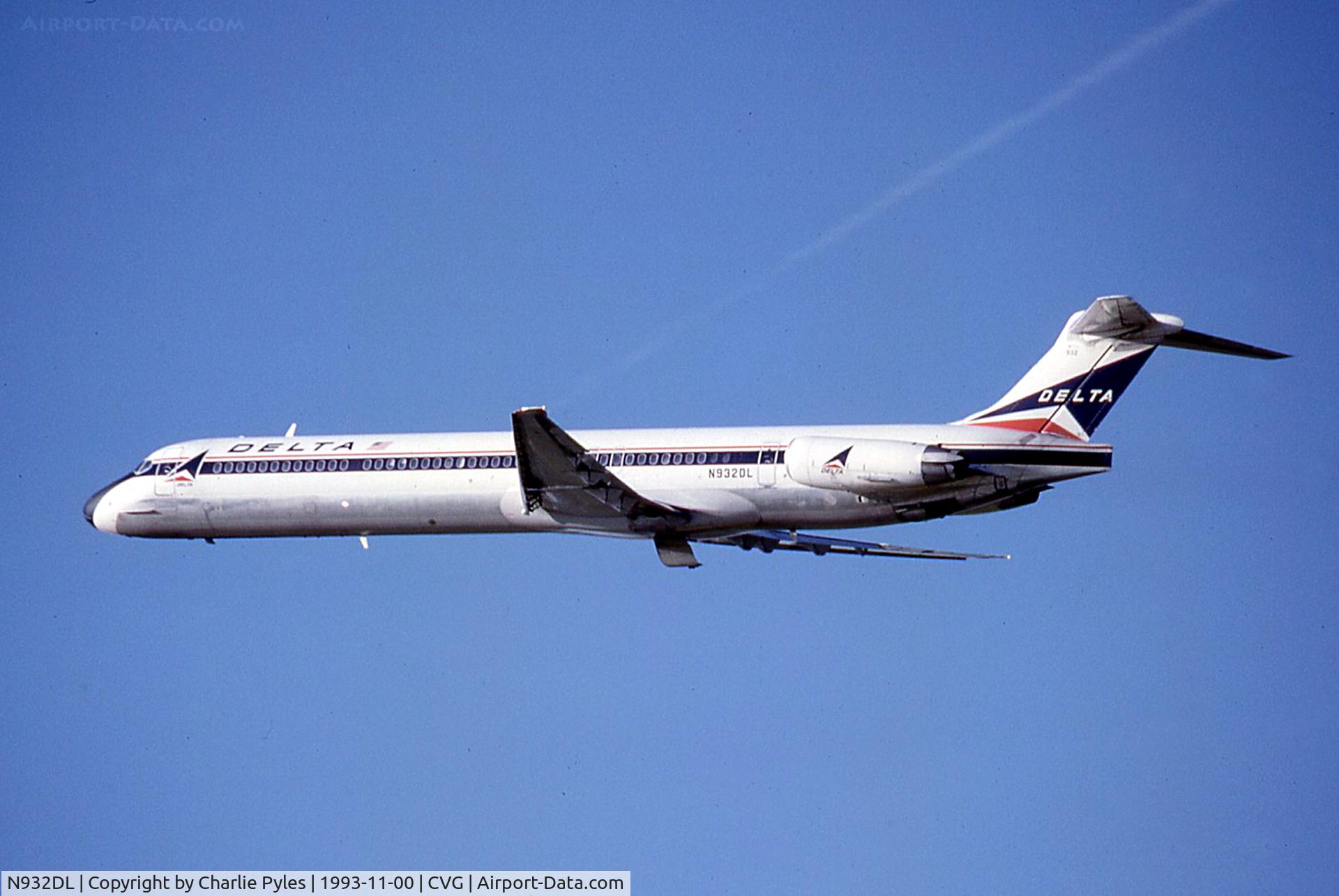 N932DL, 1989 McDonnell Douglas MD-88 C/N 49719, Just Off CVG