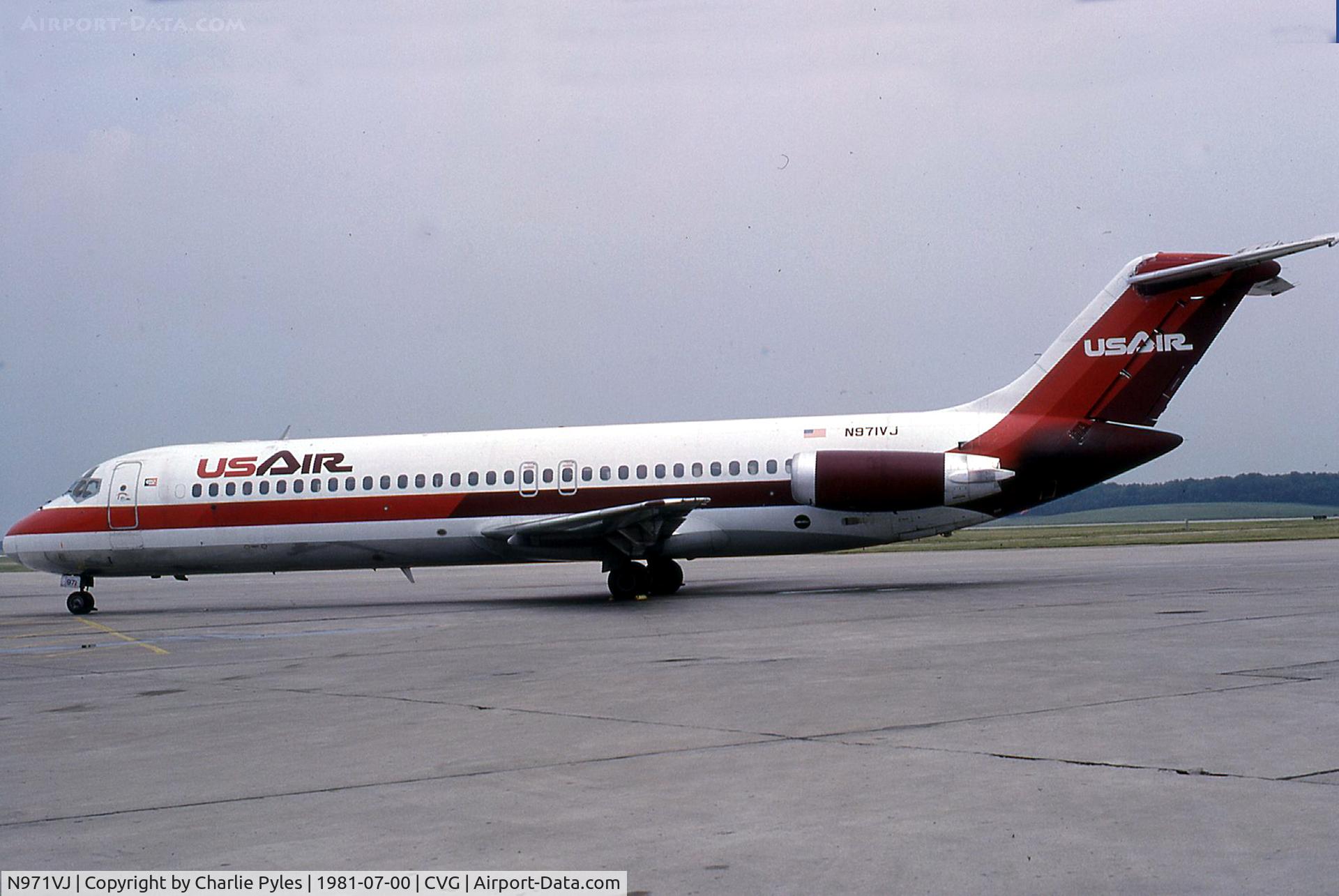 N971VJ, 1967 Douglas DC-9-31 C/N 47051, Version 1 Colors