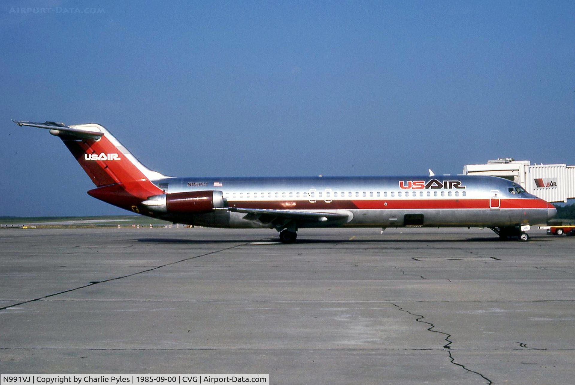 N991VJ, 1969 Douglas DC-9-31 C/N 47310, 1st Version Colors