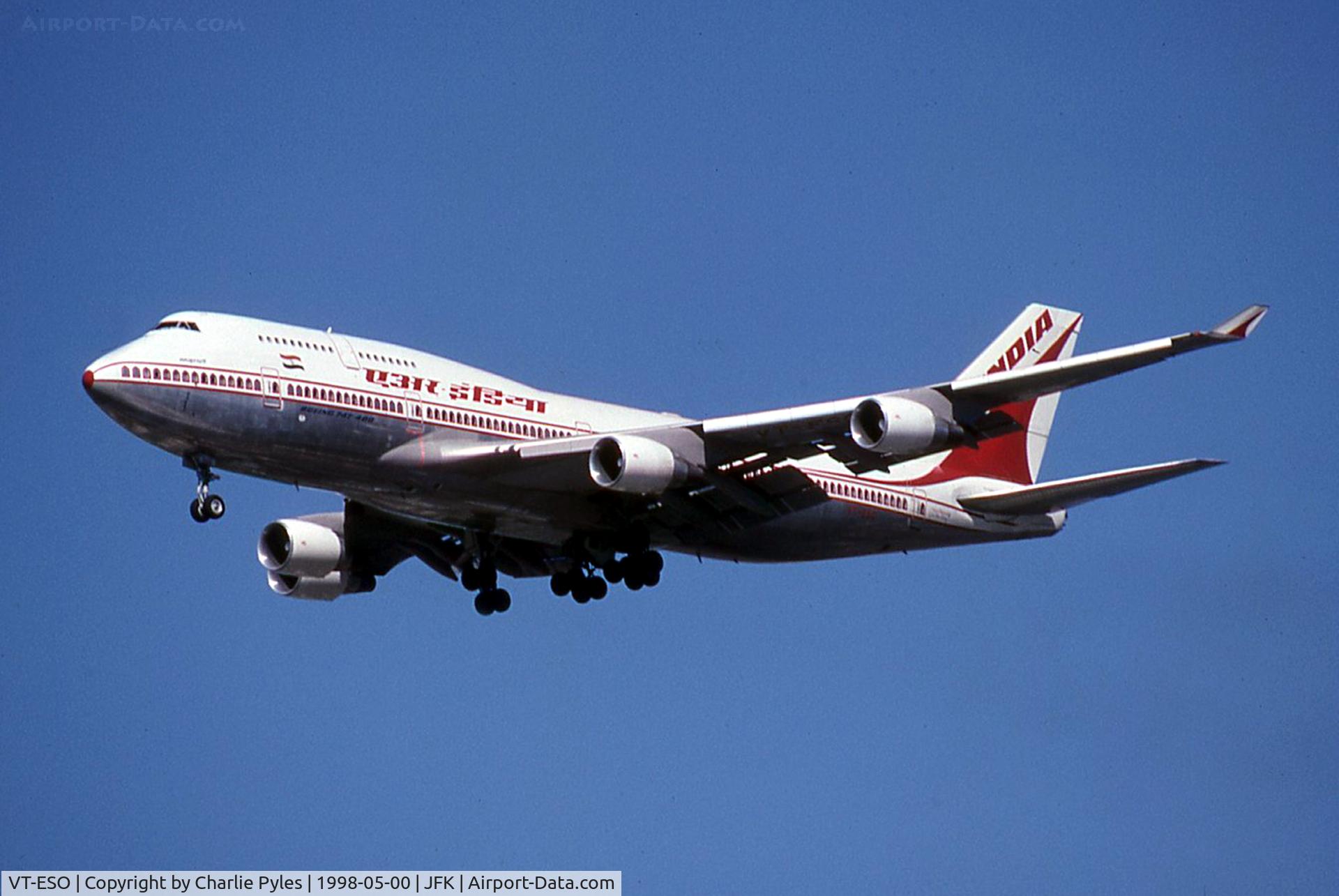 VT-ESO, 1993 Boeing 747-437 C/N 27165, Landing in USA