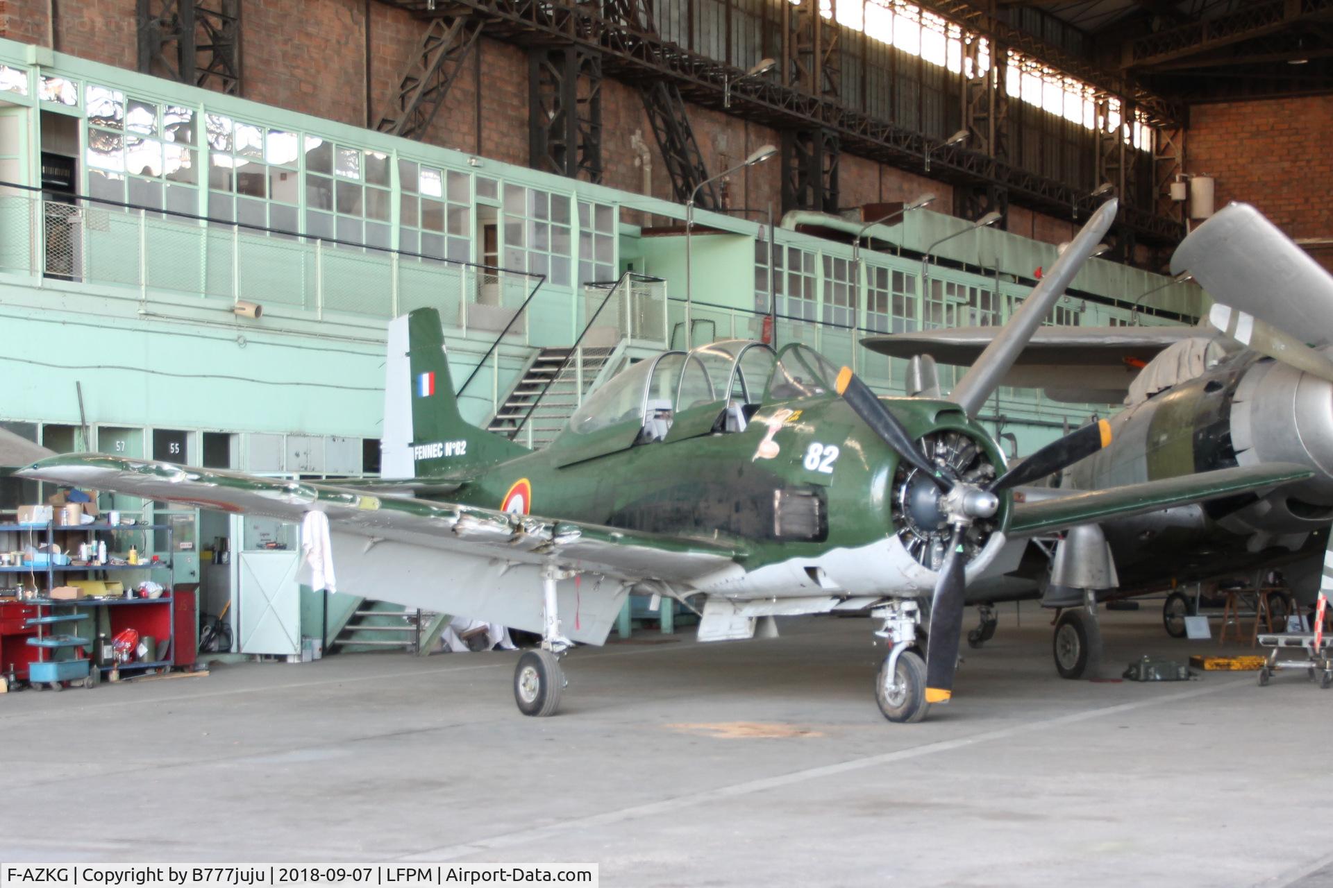 F-AZKG, 1951 North American T-28A Fennec C/N 174-111, at Melun, right wing damage