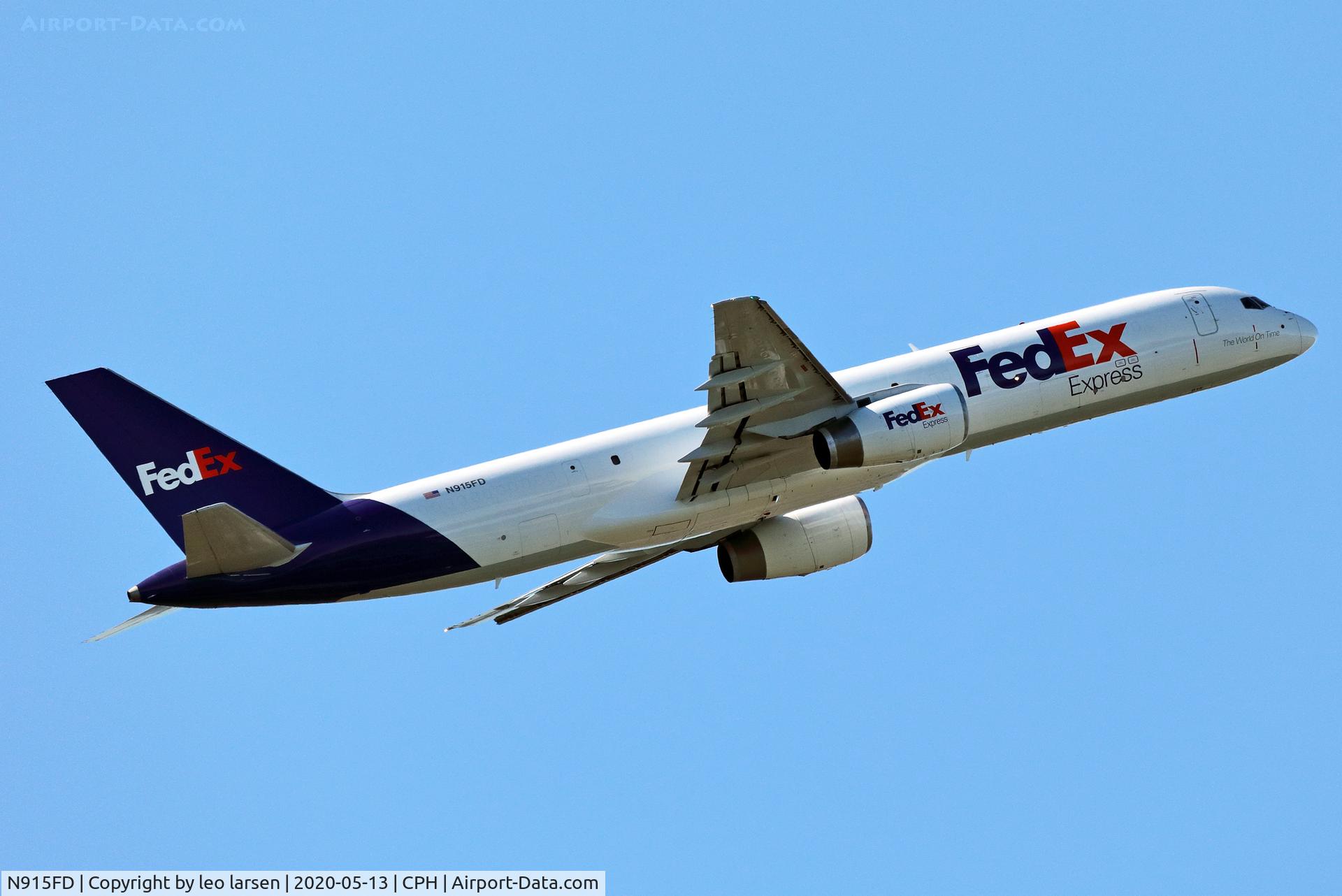 N915FD, 1988 Boeing 757-236 C/N 24120, Copenhagen 13.5.2020 T/O R-04L
