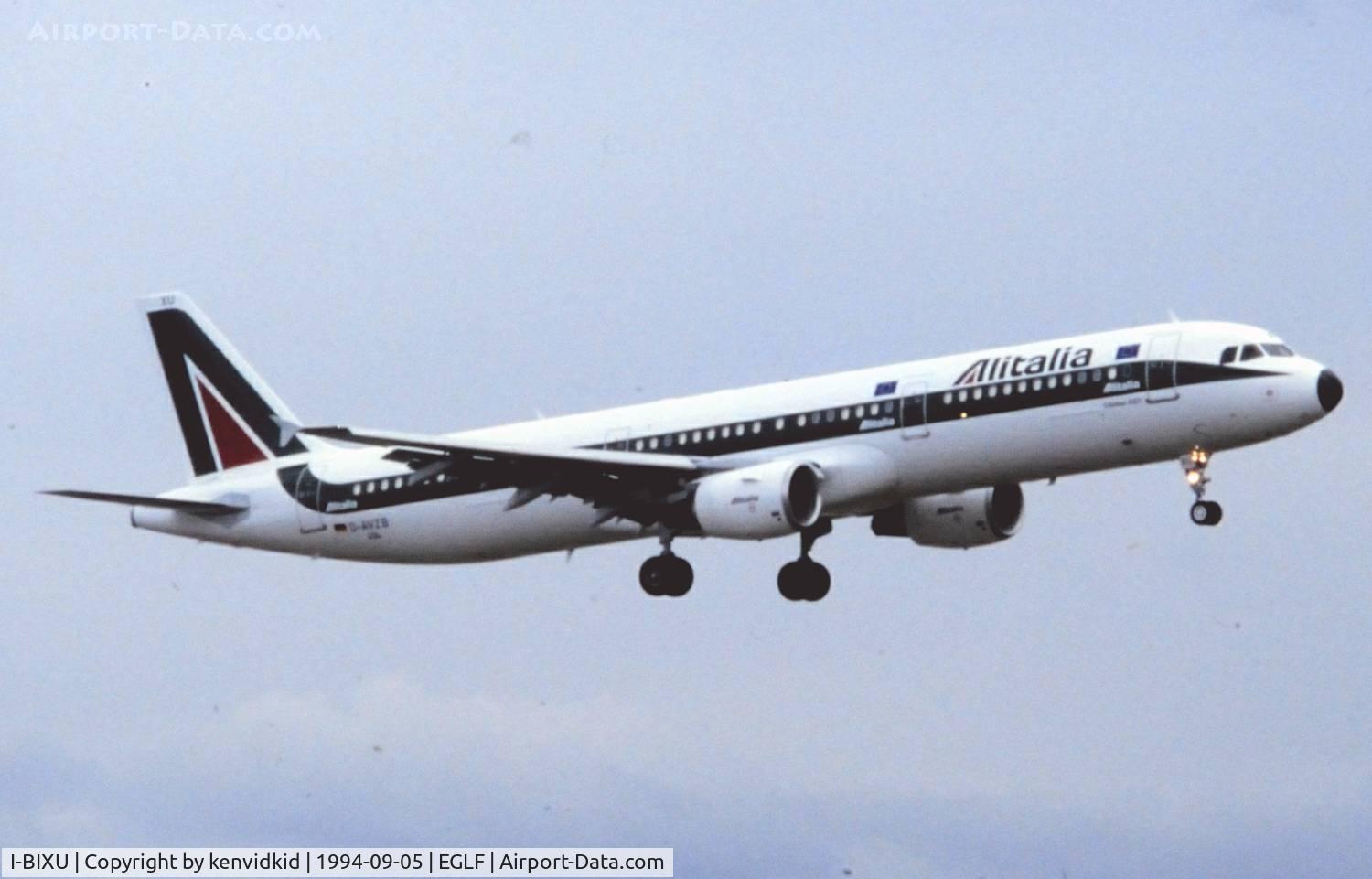 I-BIXU, 1993 Airbus A321-111 C/N 434, At the 1994 Farnborough Air Show wearing test registration D-AVZB.