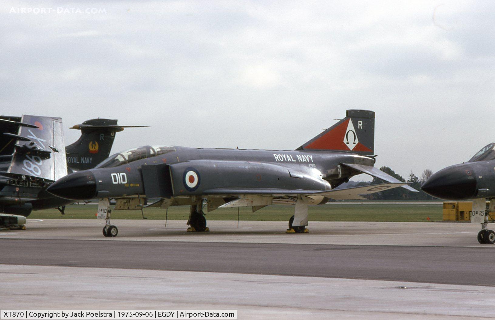 XT870, McDonnell Douglas Phantom FG1 C/N 2646/0016, XT870 of 890 Sqdn R. Navy