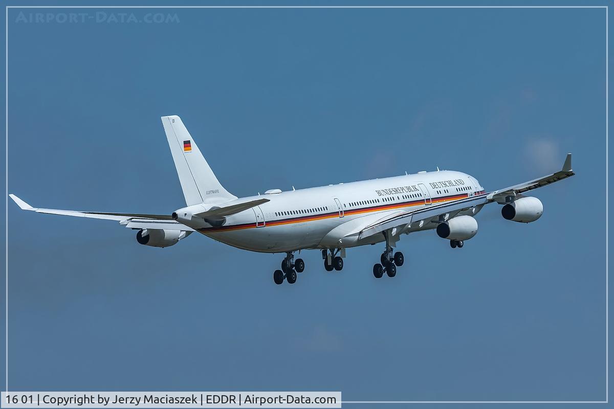 16 01, 1999 Airbus A340-313X C/N 274, 1999 Airbus A340-313X, c/n: 274