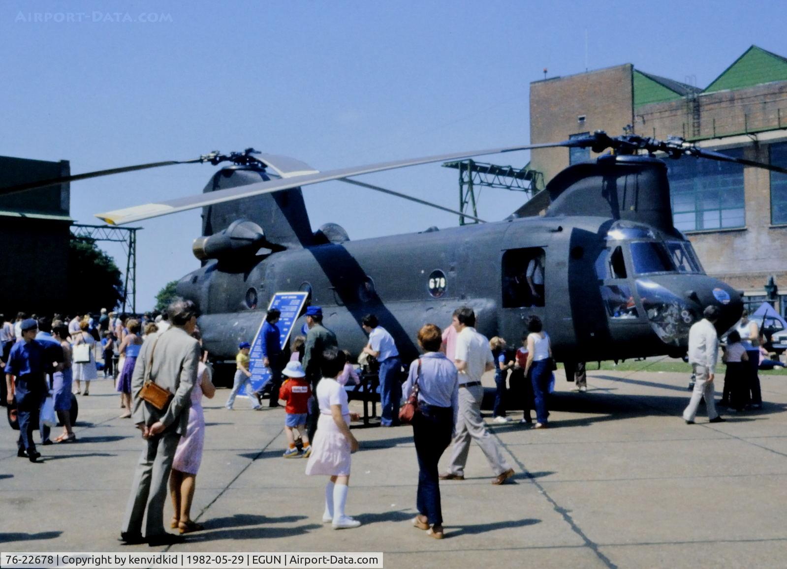 76-22678, Boeing Vertol CH-47C Chinook C/N B-719, At the 1982 Mildenhall Air Fete.