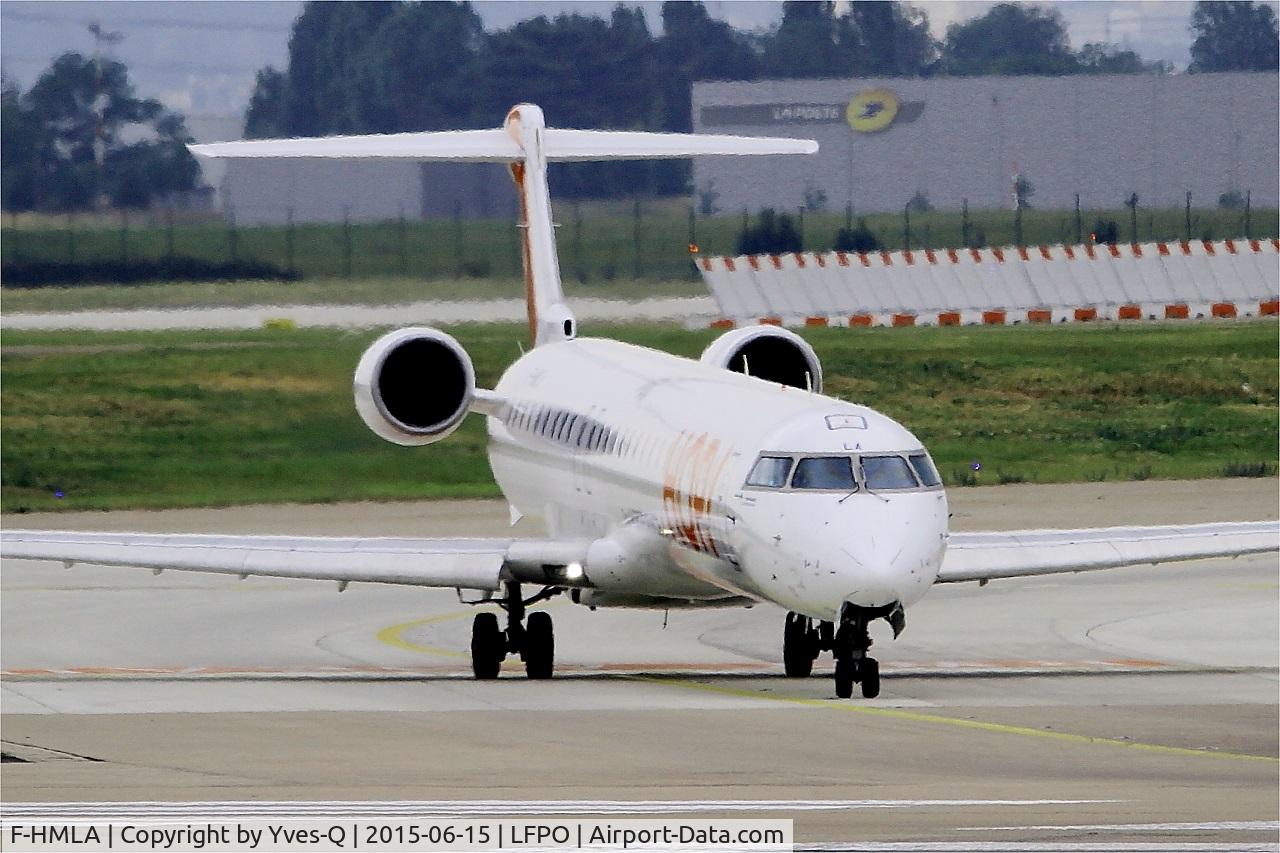 F-HMLA, 2010 Bombardier CRJ-1000EL NG (CL-600-2E25) C/N 19004, Canadair Regional Jet CRJ-1000, Holding point rwy 08, Paris-Orly airport (LFPO-ORY)