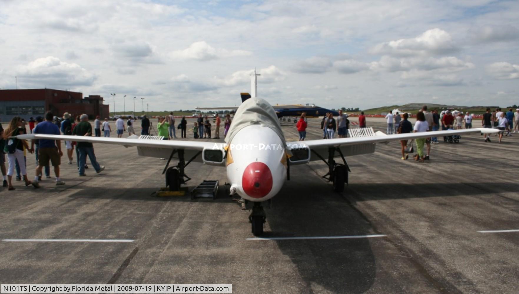 N101TS, 1973 PZL-Mielec TS-11 Iskra C/N 1H-1019, TOM 2009