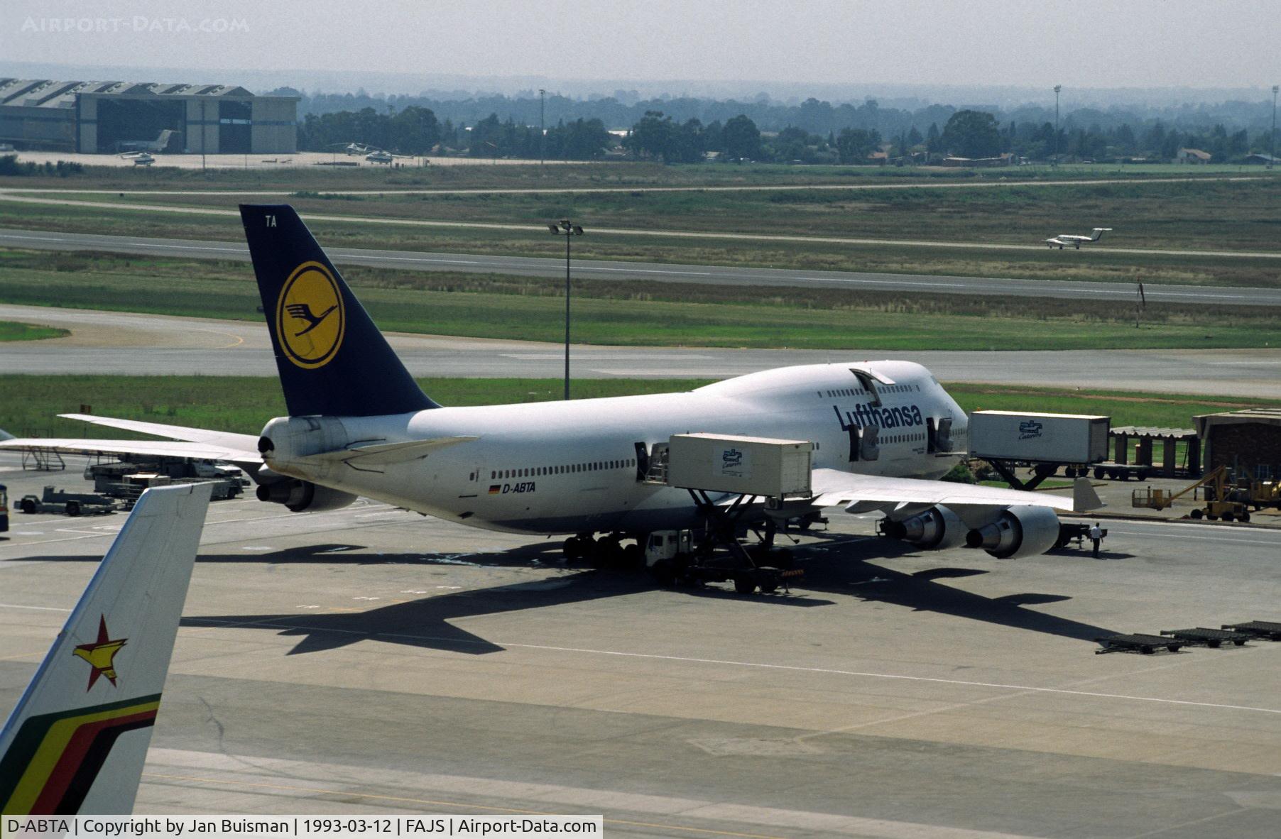 D-ABTA, 1989 Boeing 747-430M C/N 24285, Lufthansa