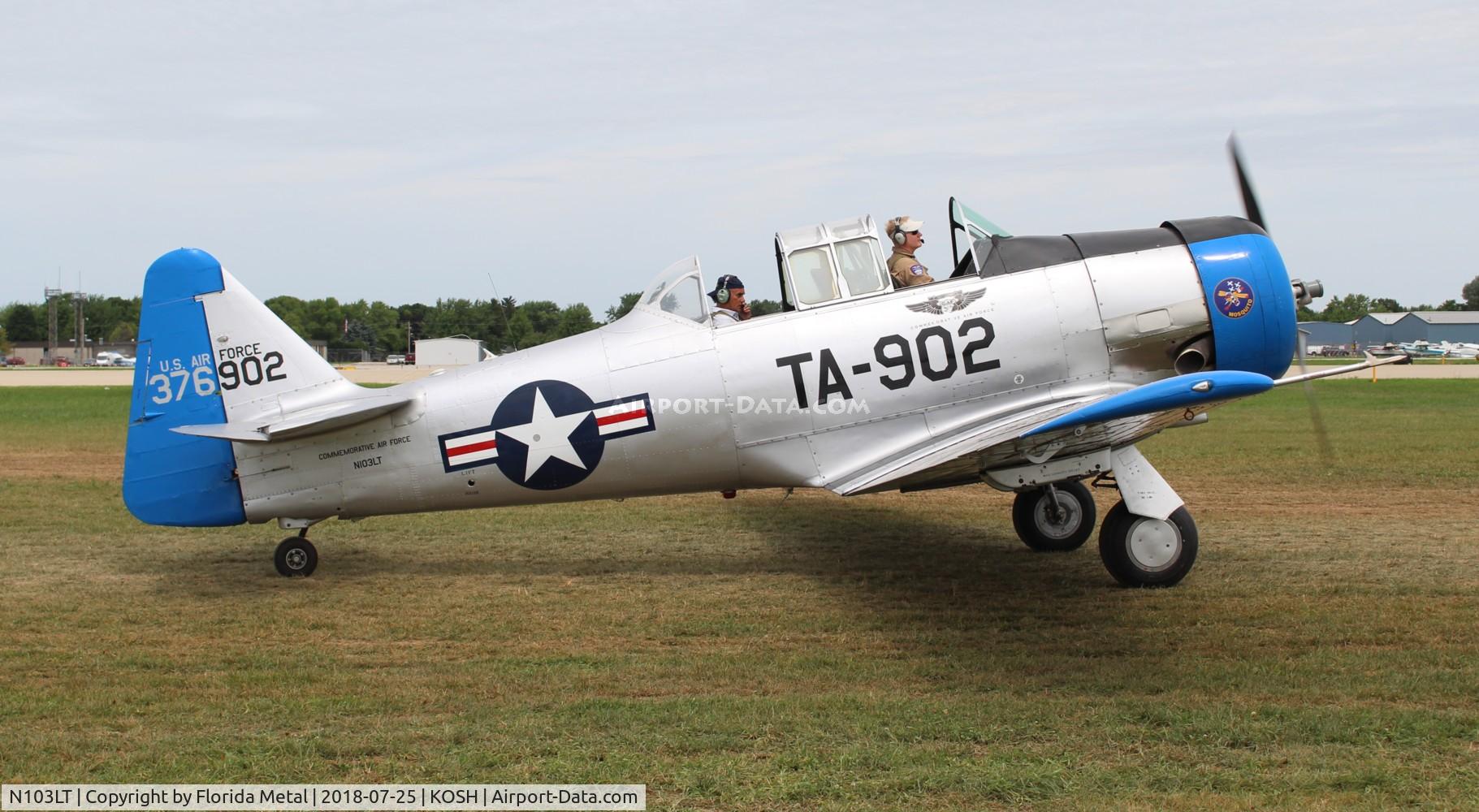 N103LT, 1943 North American SNJ-4 Texan C/N 88-12097, OSH 2018