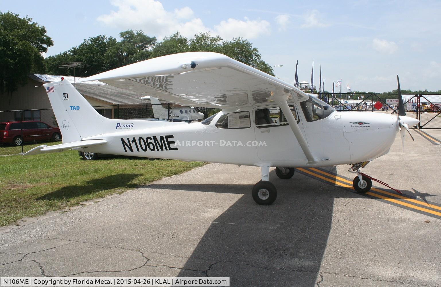 N106ME, 2000 Cessna 172S C/N 172S8479, SNF 2015