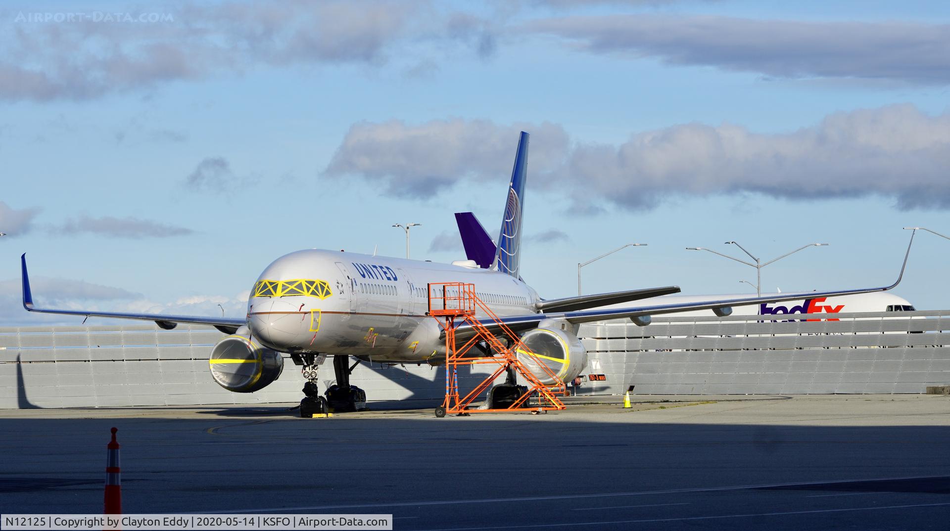 N12125, 1998 Boeing 757-224 C/N 28967, In storage. SFO 2020.