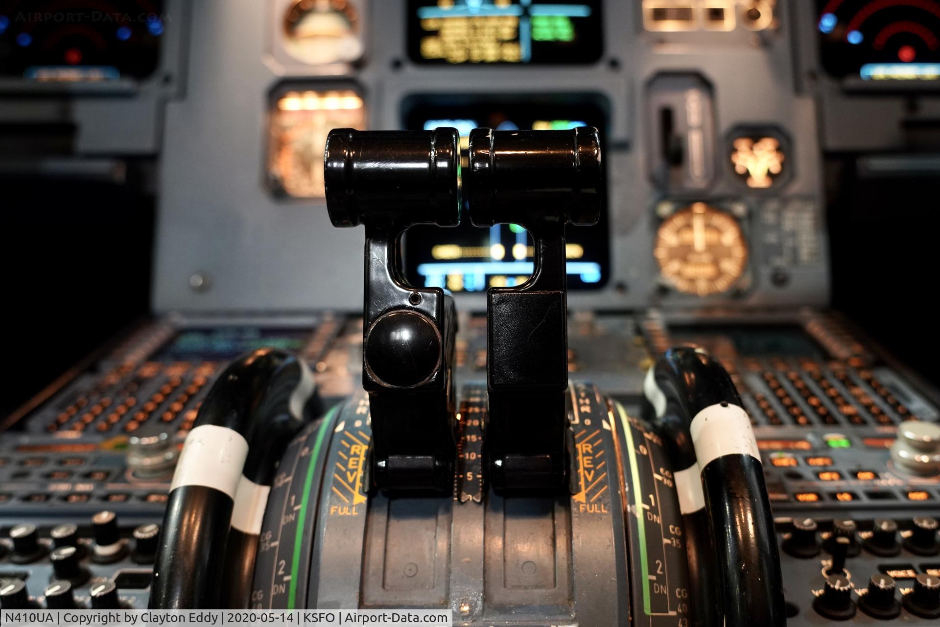 N410UA, 1994 Airbus A320-232 C/N 463, Flightdeck SFO 2020.