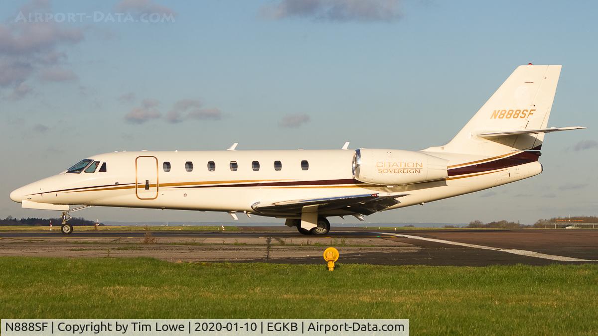 N888SF, 2007 Cessna 680 Citation Sovereign C/N 680-0154, vacating runway 21 for the Main Apron.