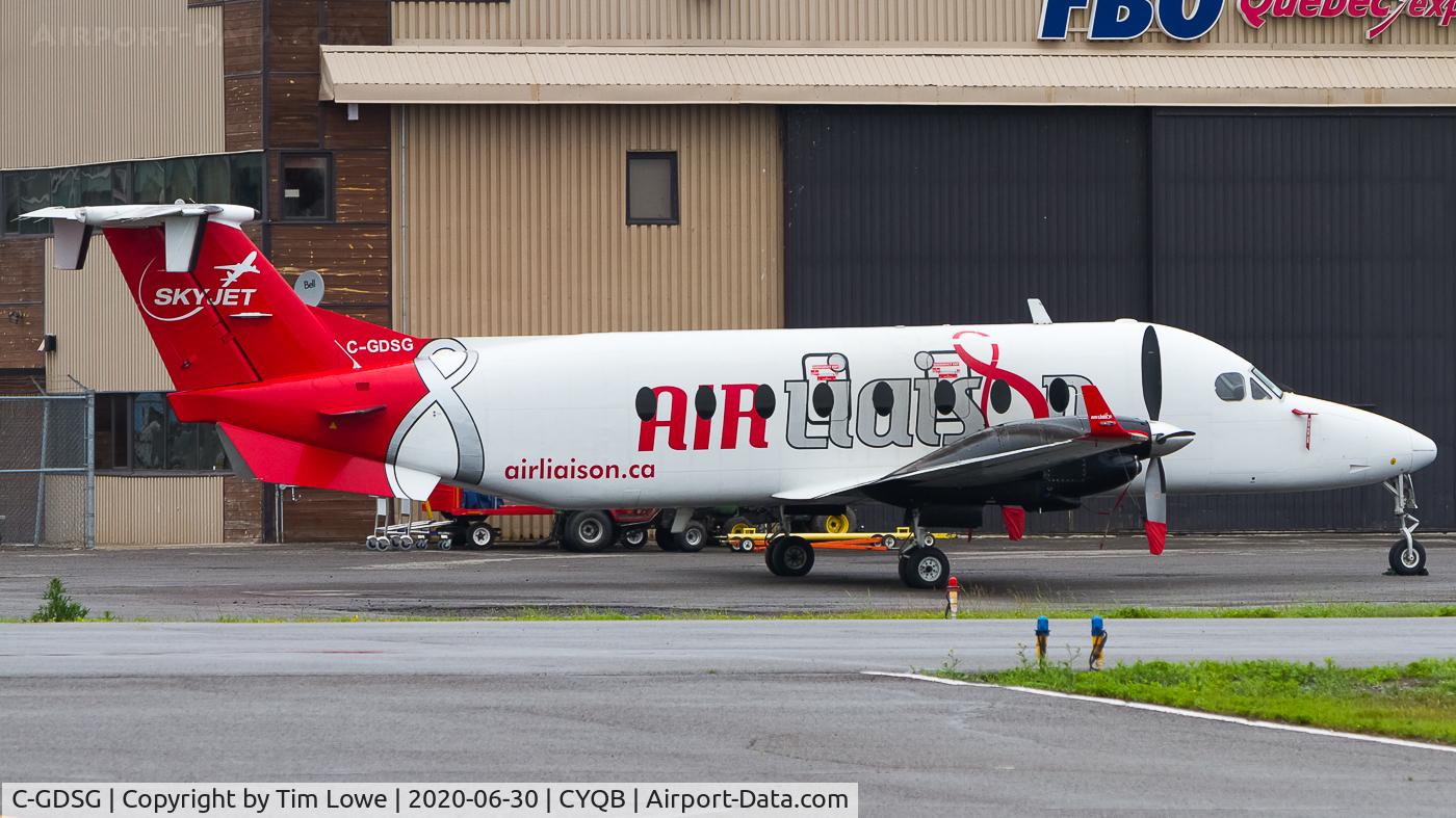 C-GDSG, 1996 Beech 1900D C/N UE-205, parked on the Air Liaison ramp.