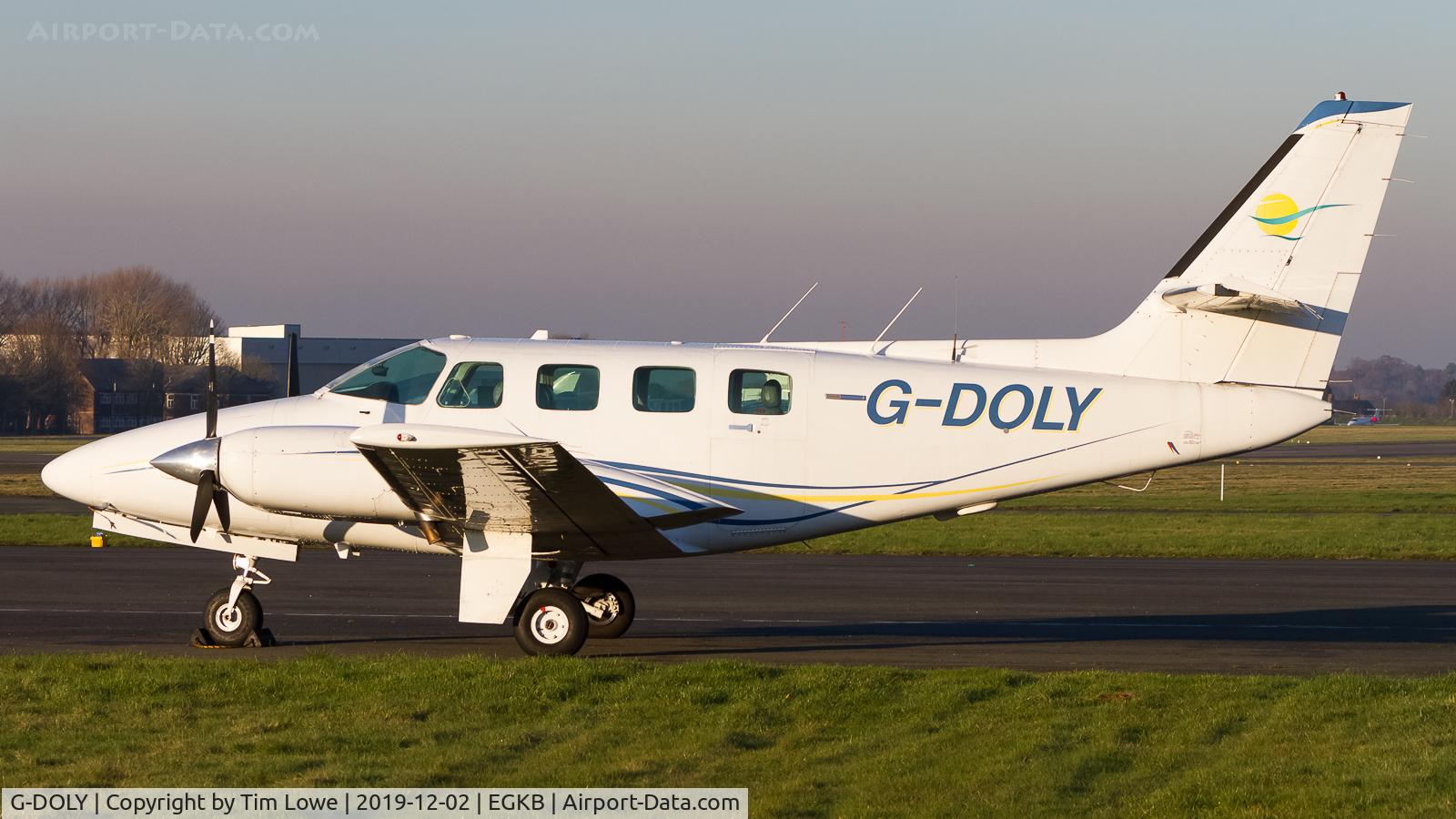 G-DOLY, 1982 Cessna T303 Crusader C/N T303-00107, Parked on the Signature Apron