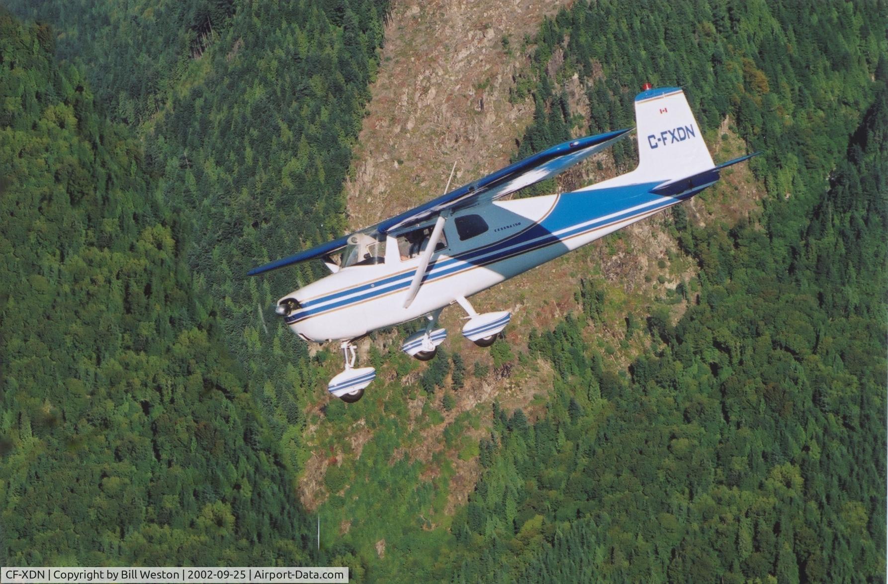 CF-XDN, 1962 Cessna 150B C/N 15059594, Having fun over Hatzic lake