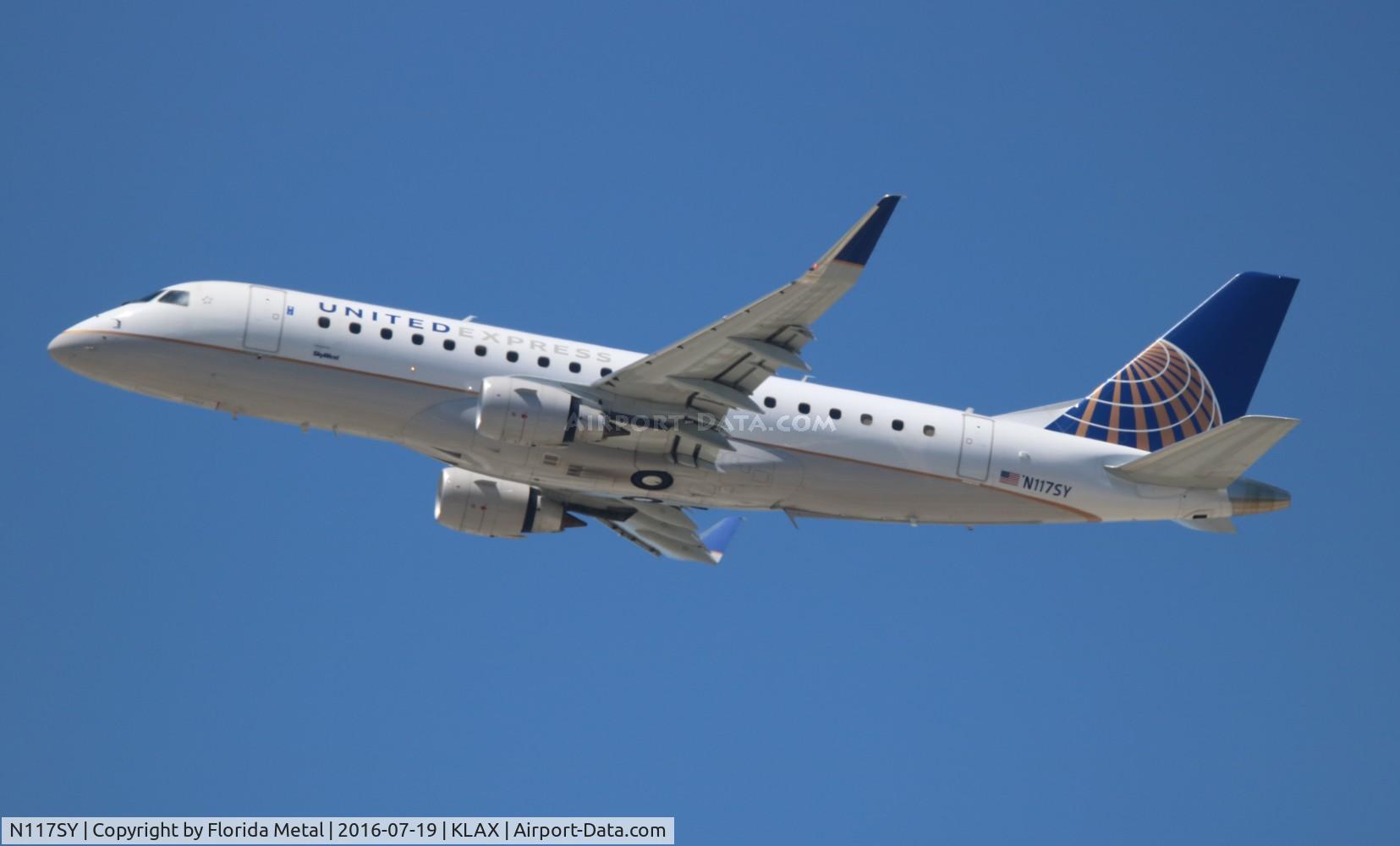 N117SY, 2014 Embraer 175LR (ERJ-170-200LR) C/N 17000416, LAX 2016