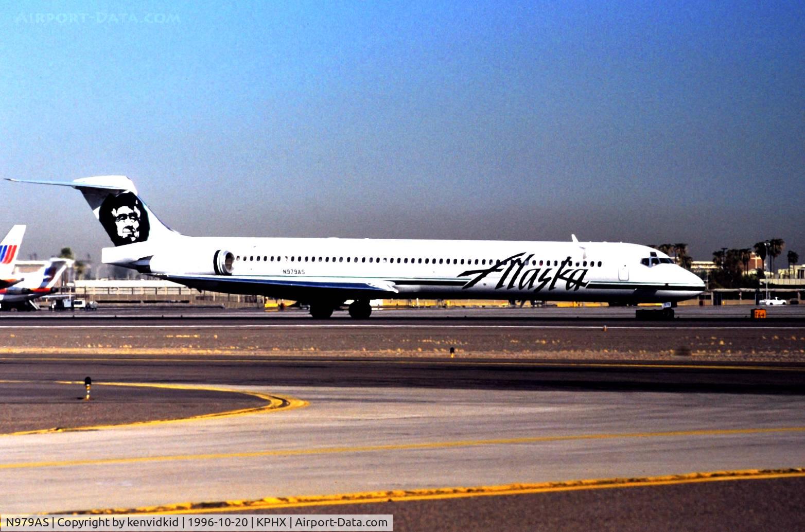 N979AS, 1996 McDonnell Douglas MD-83 (DC-9-83) C/N 53471, At Phoenix Sky Harbor.