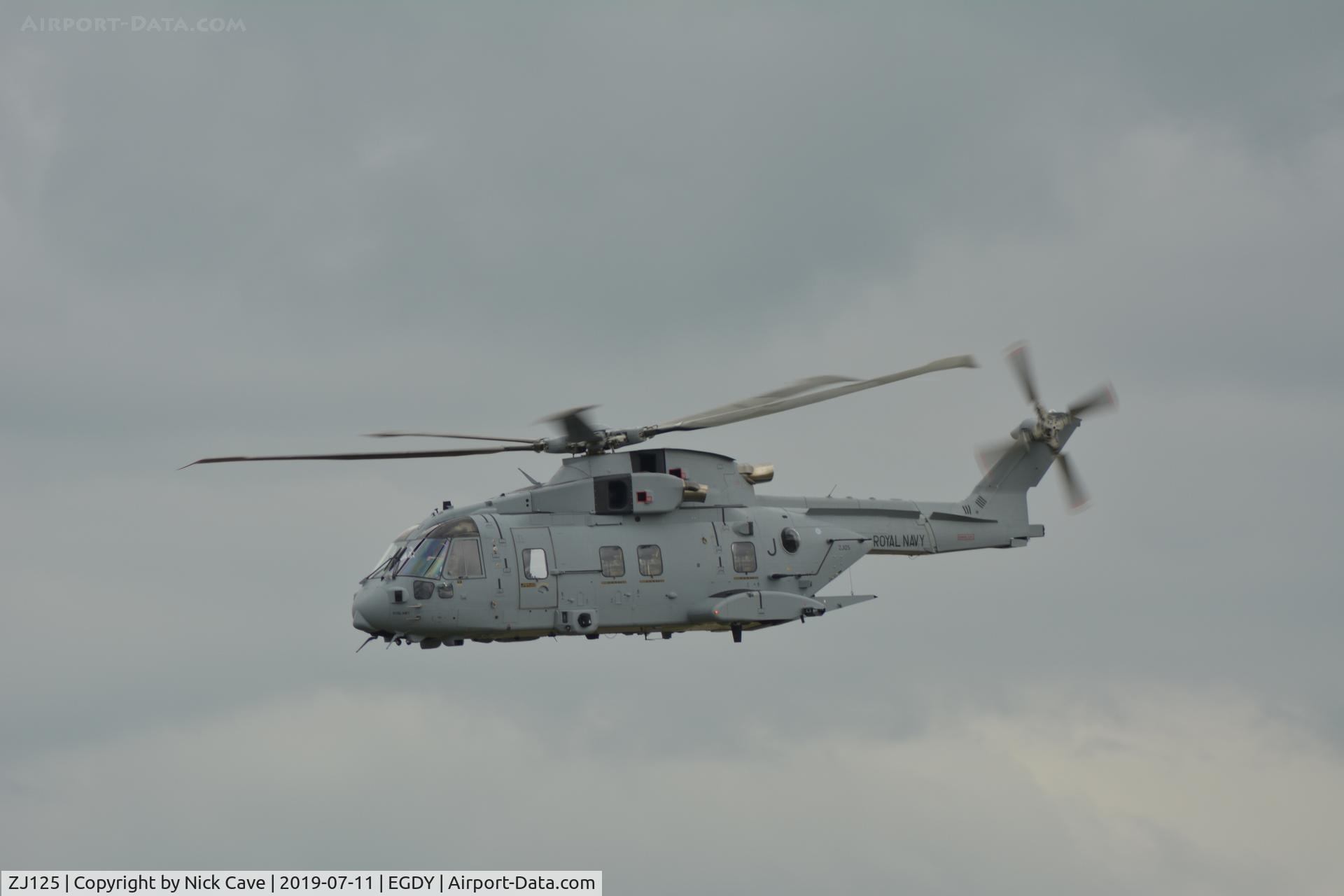 ZJ125, Westland Merlin HC.4 C/N 50137/RAF09, Quick Flypast