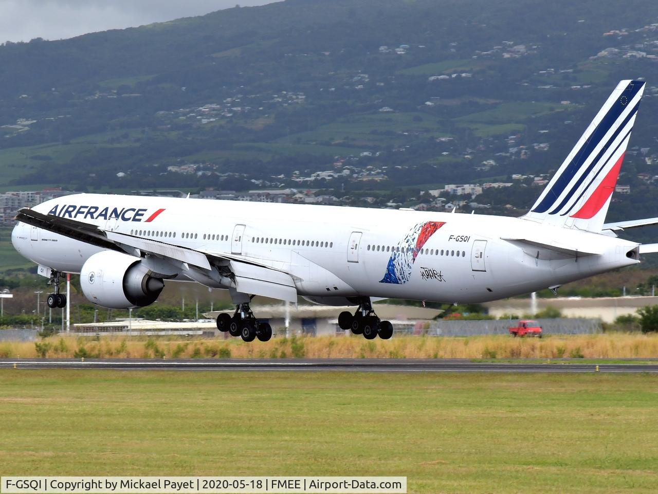 F-GSQI, 2005 Boeing 777-328/ER C/N 32725, Landing RWY 14