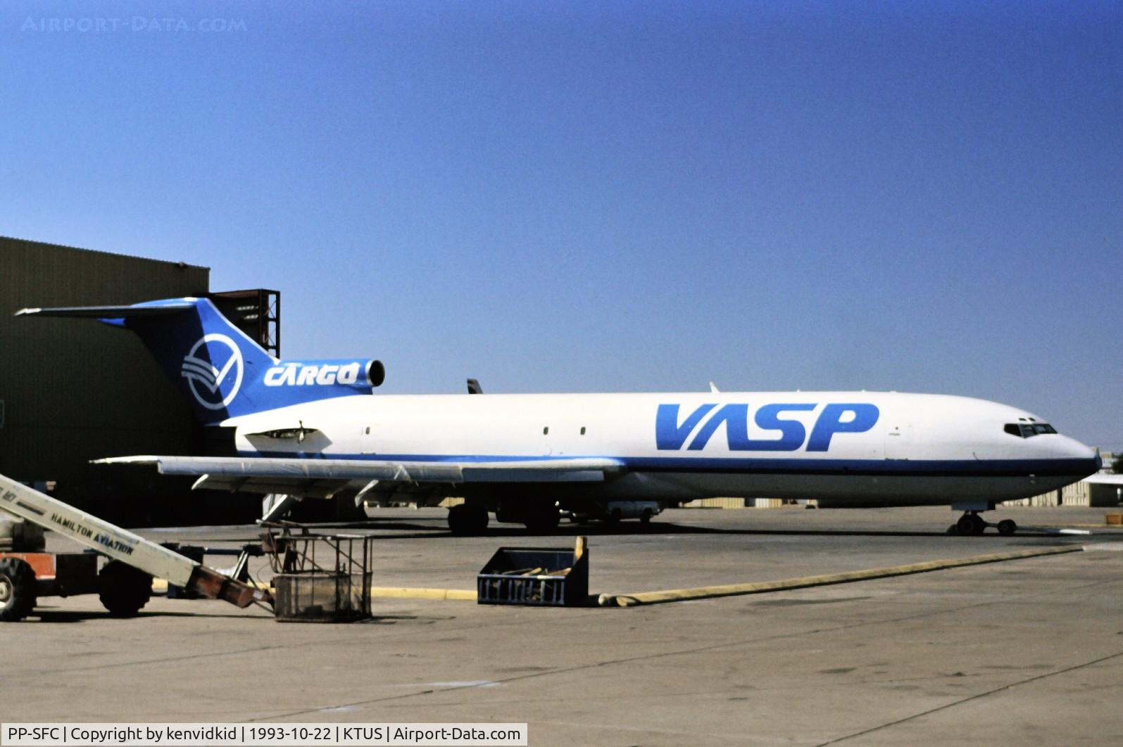 PP-SFC, 1975 Boeing 727-264(F) C/N 21071, At Tucson.