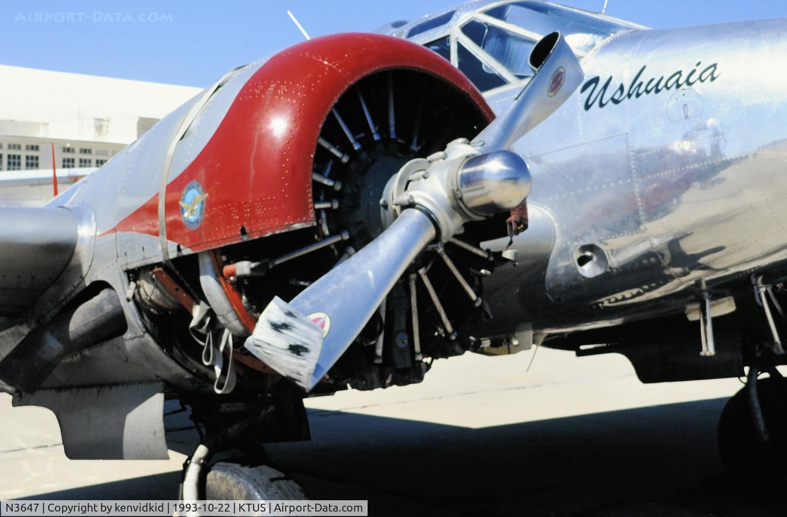 N3647, 1952 Beech Expeditor 3NM C/N CA-262, Damage to propeller caused when the undercarriage collapsed.
At Tucson.