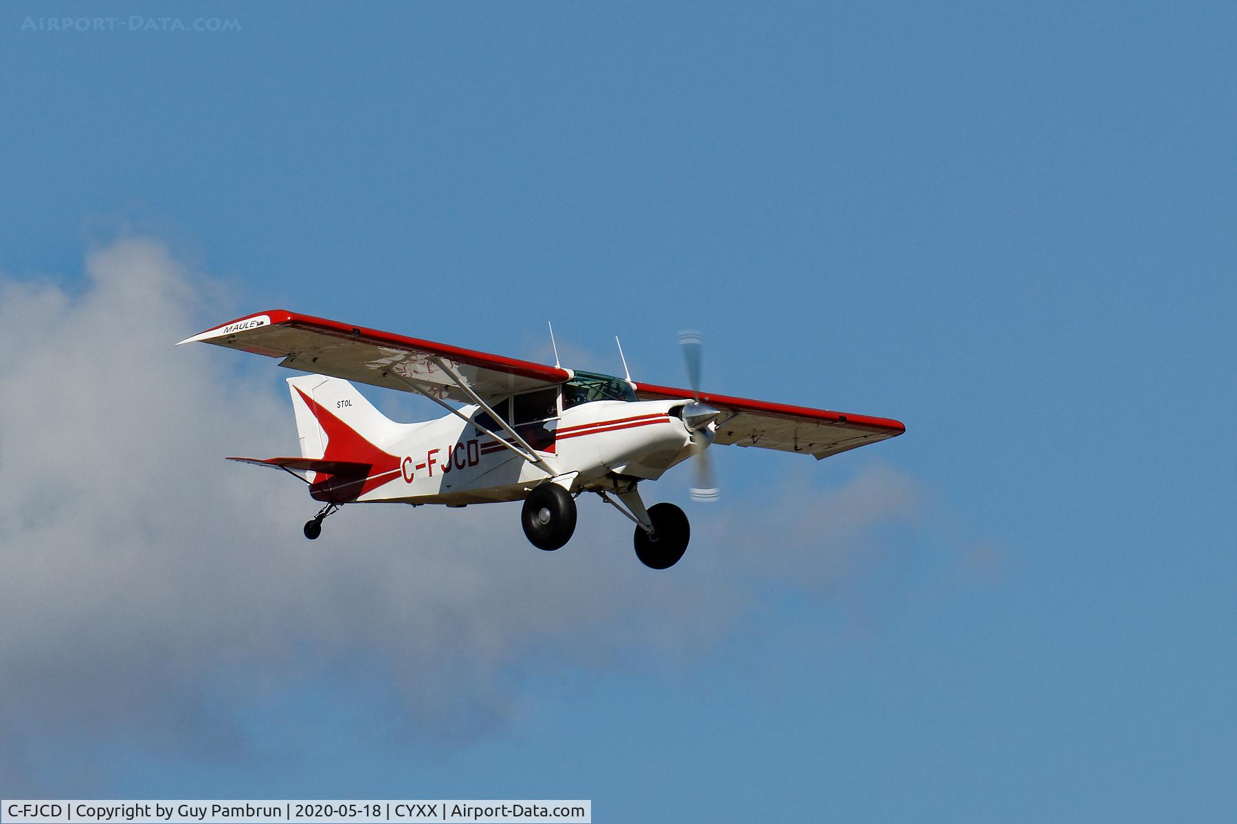 C-FJCD, 1981 Maule M-6-235 Super Rocket C/N 7394C, Landing on 19 for pilot briefing and departure to take part in 