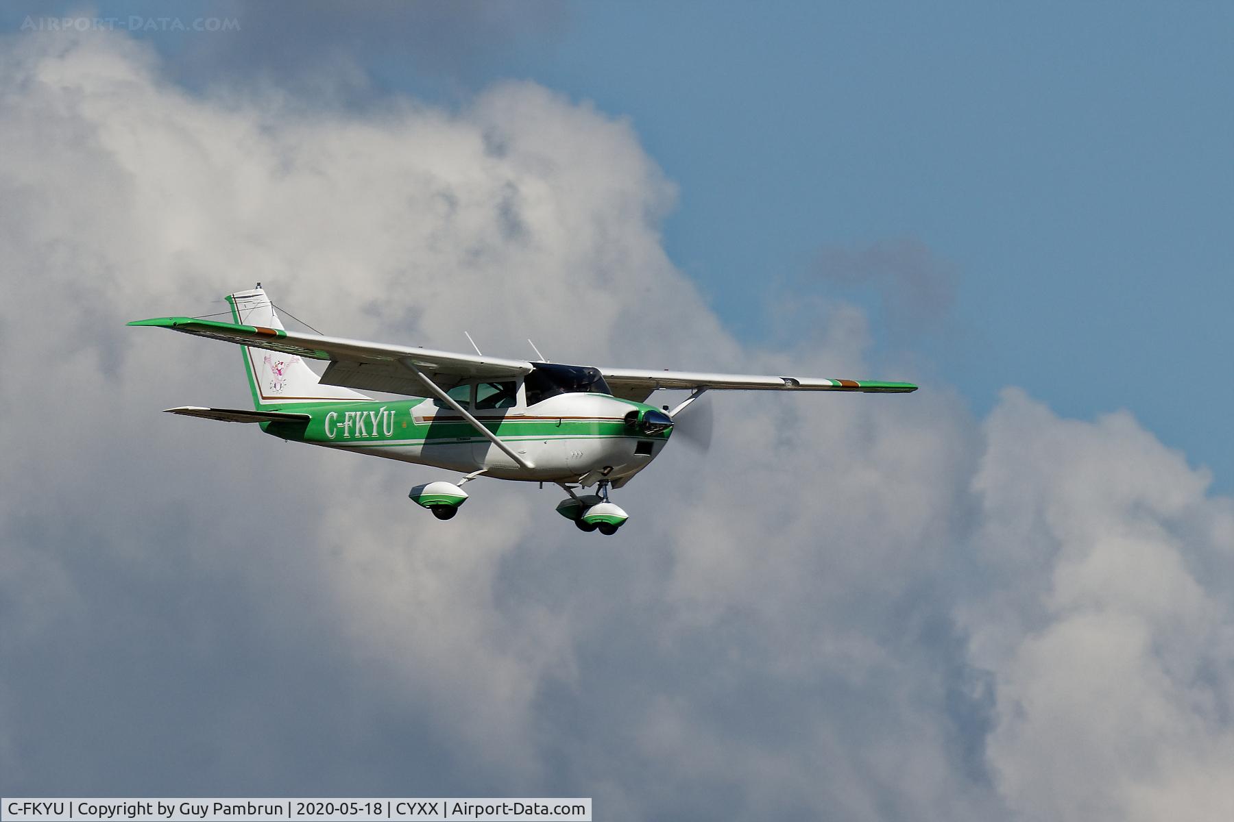 C-FKYU, 1967 Cessna 182K Skylane C/N 18258325, Landing on 19 for pilot briefing and departure to take part in 