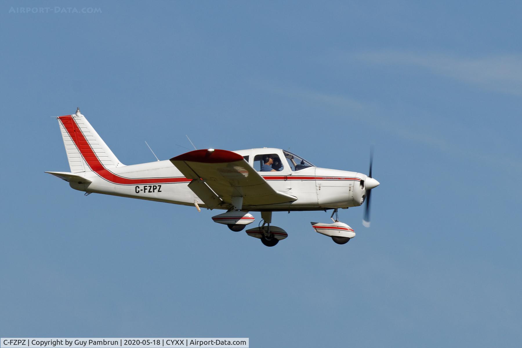 C-FZPZ, 1967 Piper PA-28-140 C/N 28-23181, Landing on 19 for pilot briefing and departure to take part in 