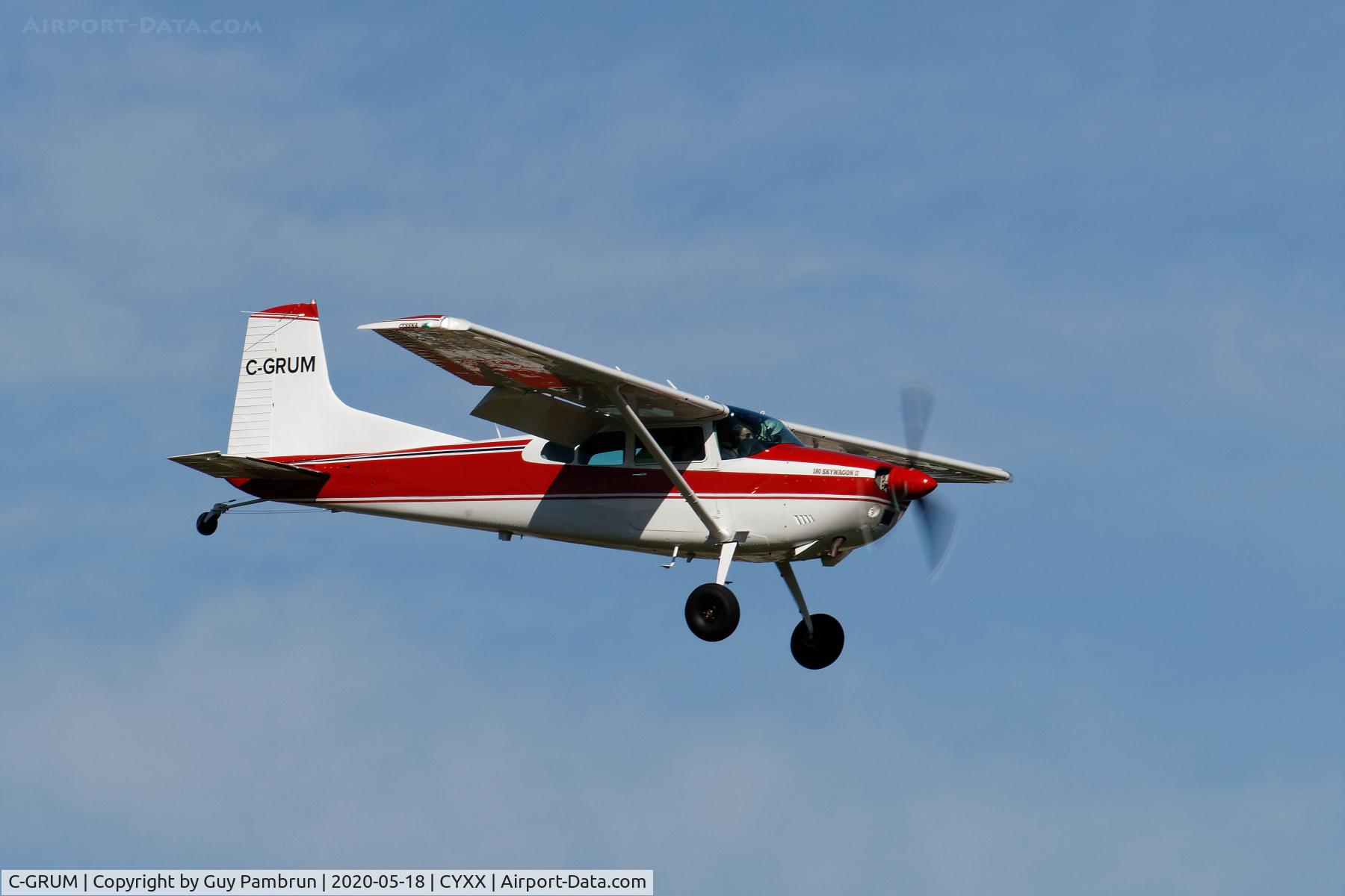 C-GRUM, 1981 Cessna 180K Skywagon C/N 18053195, Landing on 19 for pilot briefing and departure to take part in 