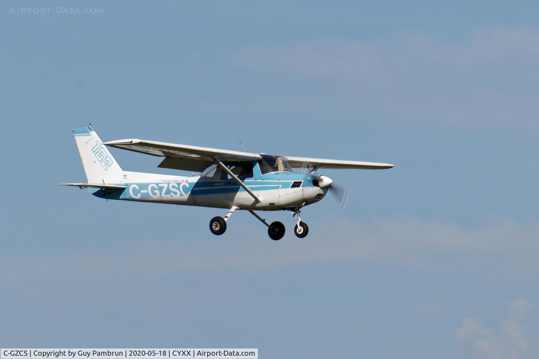 C-GZCS, 1977 Cessna 182Q Skylane C/N 18265766, Landing on 19 for pilot briefing and departure to take part in 