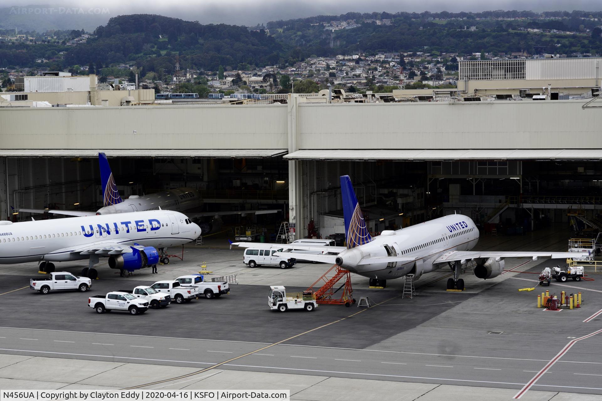N456UA, 1999 Airbus A320-232 C/N 1128, SFO 2020.