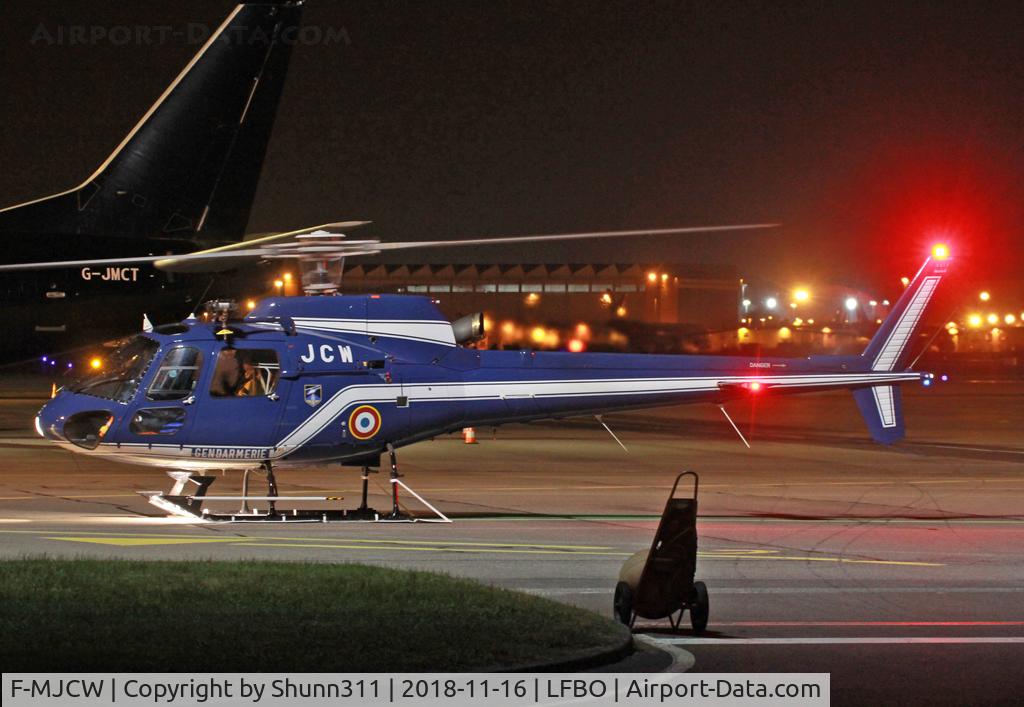 F-MJCW, 1989 aerospatiale AS-350B Ecureuil C/N 2218, Parked at the General Aviation area for fuelling... ready for departure...