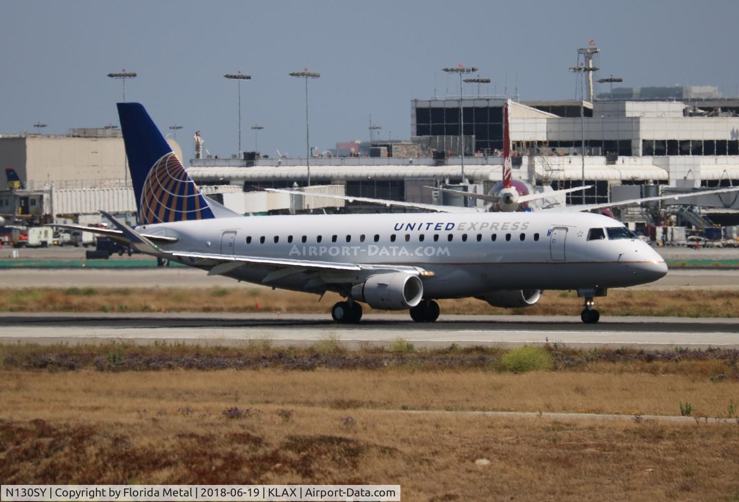 N130SY, 2015 Embraer 175LR (ERJ-170-200LR) C/N 17000449, LAX 2018