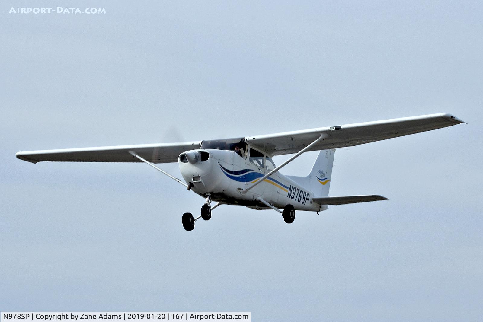 N978SP, 1999 Cessna 172S C/N 172S8181, Departing Hicks Field - Fort Worth, TX