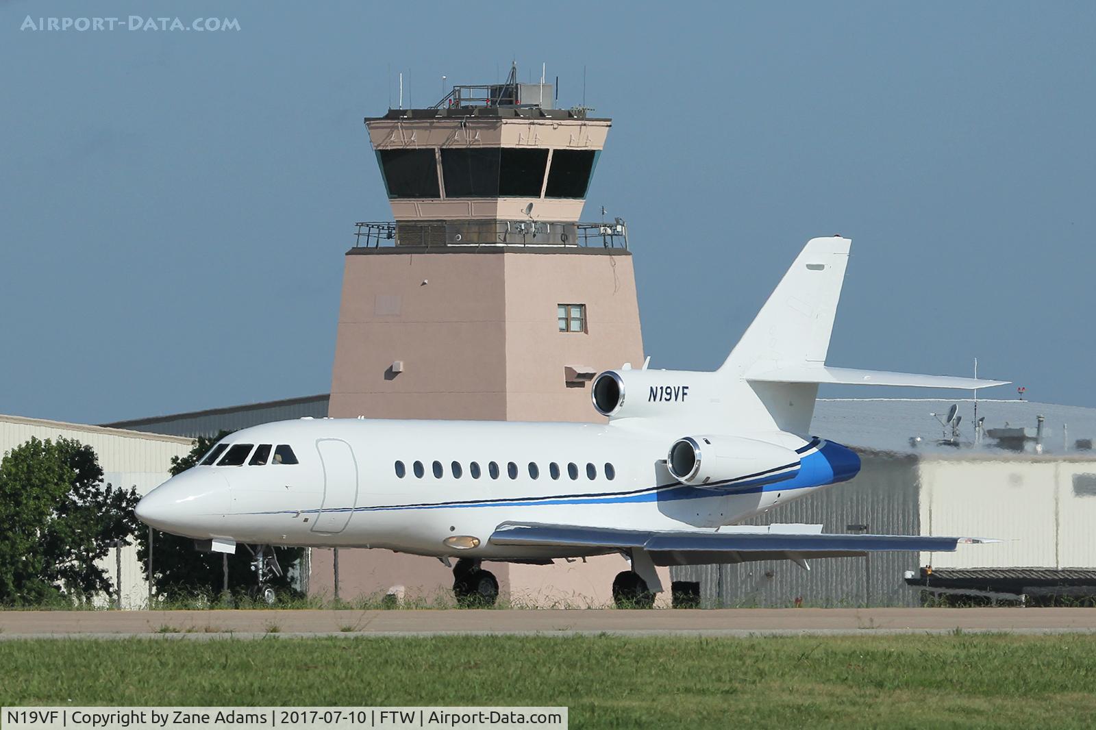 N19VF, 1987 Dassault Falcon 900 C/N 29, Arriving at Meacham Field, Fort Worth, TX