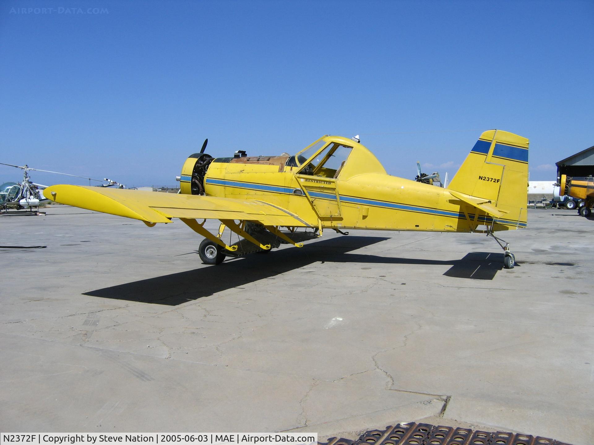 N2372F, 1982 Air Tractor Inc AT-301 C/N 301-0421, Eric Ristrim's 1982 Air Tractor 301 rigged with spreader at Madera, CA