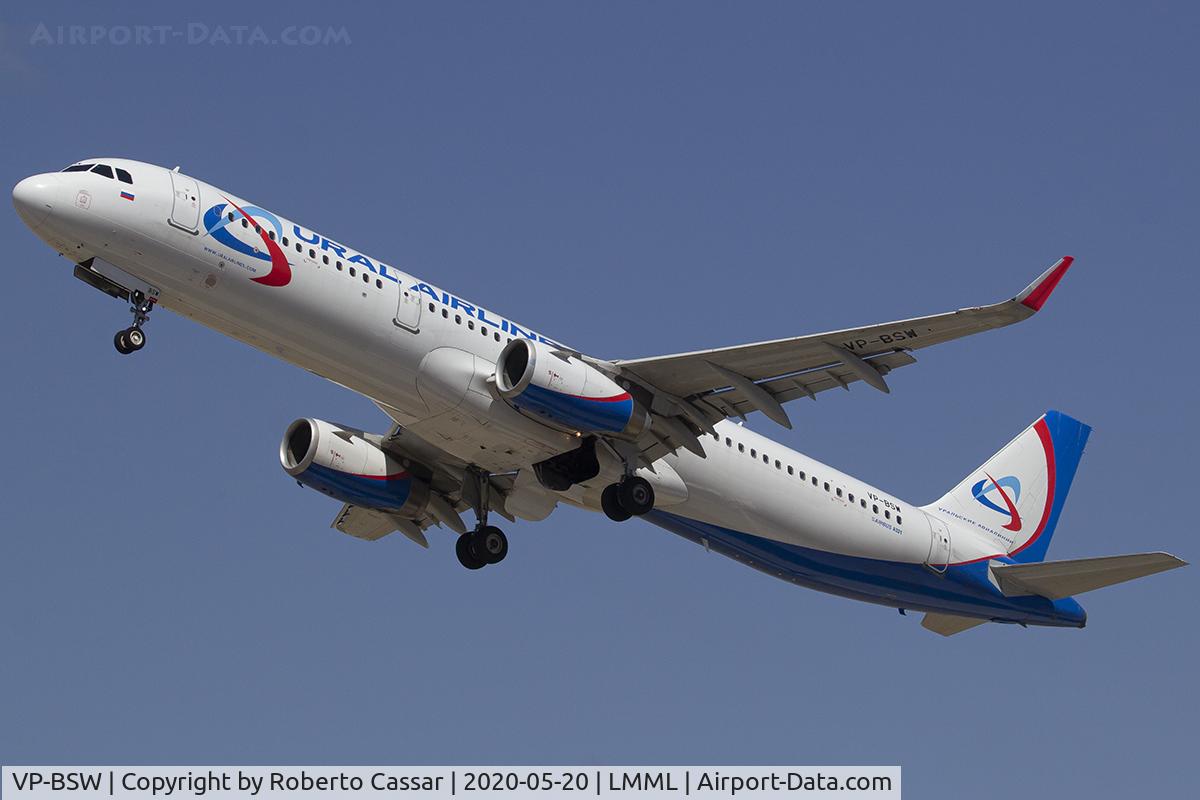 VP-BSW, 2016 Airbus A321-231 C/N 7206, Runway 31