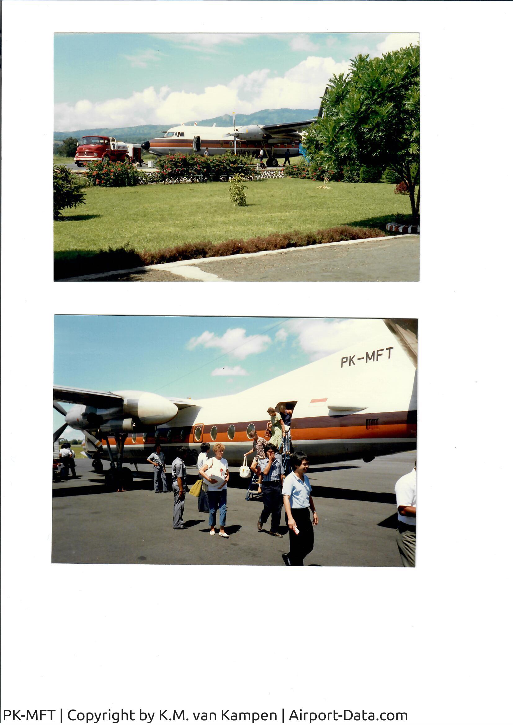 PK-MFT, Fokker F27-400 Friendship C/N 10299, Deze foto's zijn genomen tijdens de vakantie van mijn ouders (van Kampen) op hun vakantie in Indonesië in 1989.Waarschijnlijk genomen op een vliegveld op Soembawa.