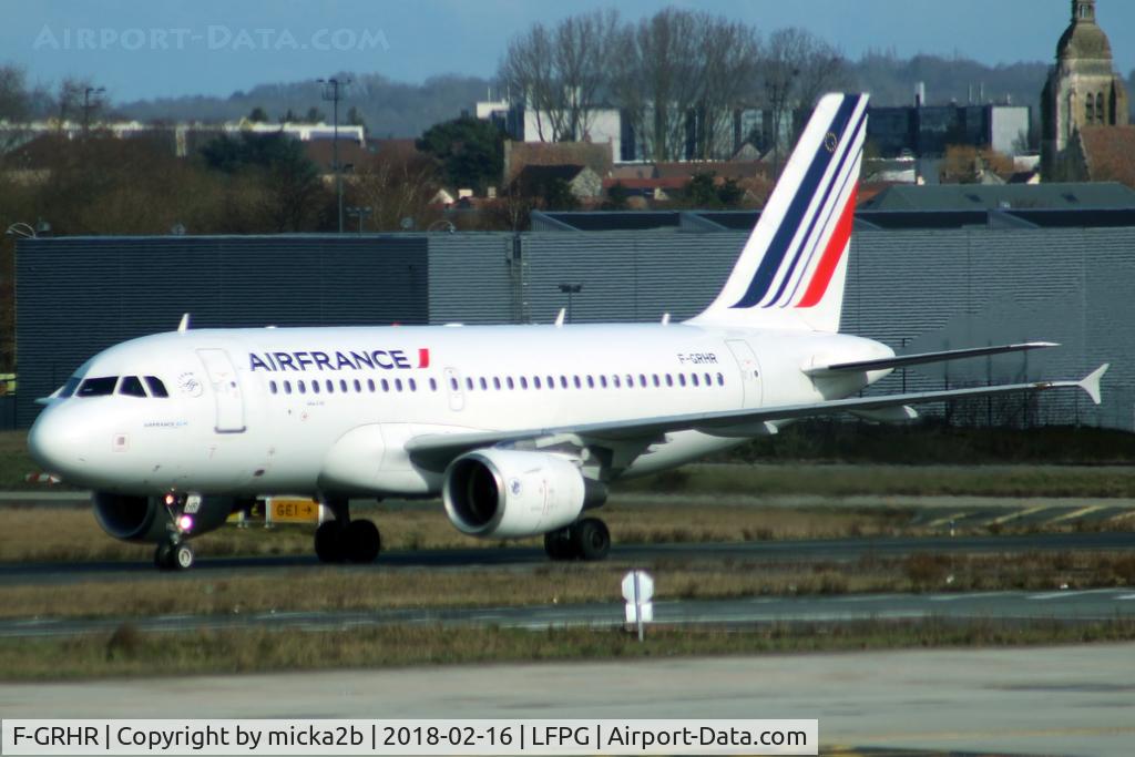 F-GRHR, 2001 Airbus A319-111 C/N 1415, Taxiing. Scrapped in march 2025.