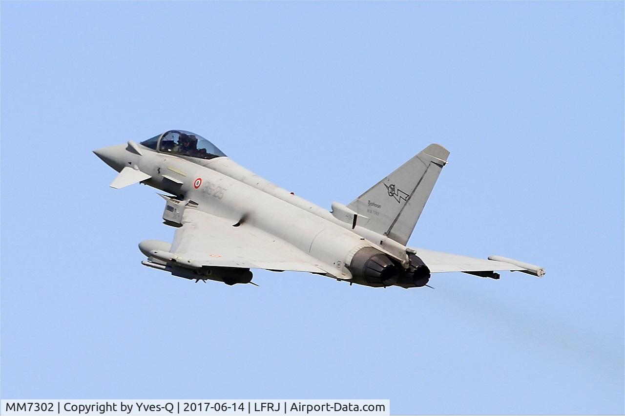 MM7302, Eurofighter EF-2000 Typhoon S C/N IS034, Eurofighter EF-2000 Typhoon S, Take off rwy 26, Landivisiau Naval Air Base (LFRJ) Tiger Meet 2017