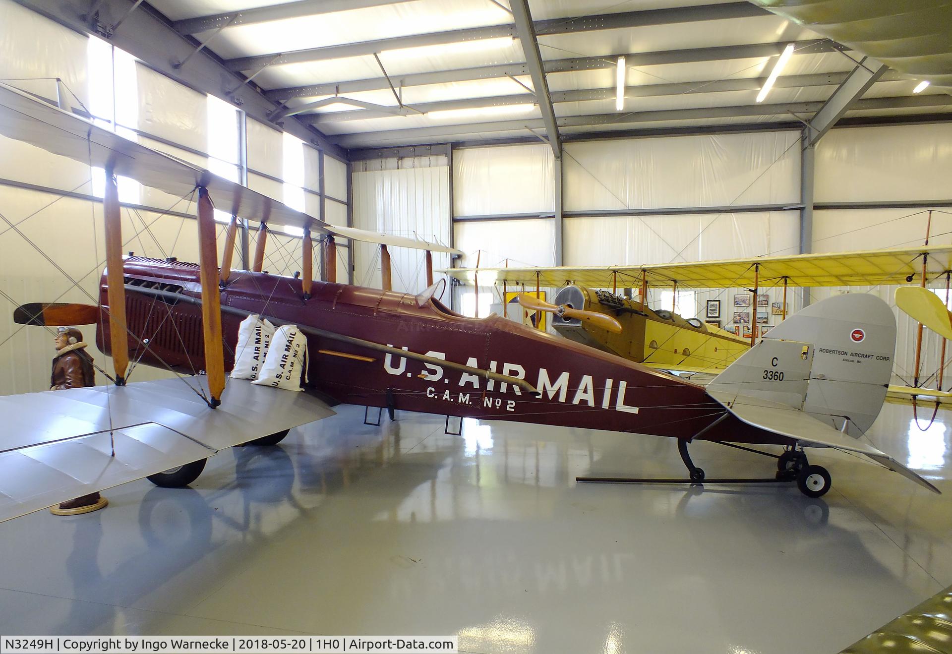 N3249H, 2006 Crawford J H DH-4M2A C/N 3, Airco / De Havilland D.H.4M2A, rebuilt by J.H. Crawford with a Ford-engine in 2006 at the Aircraft Restoration Museum at Creve Coeur airfield, Maryland Heights MO