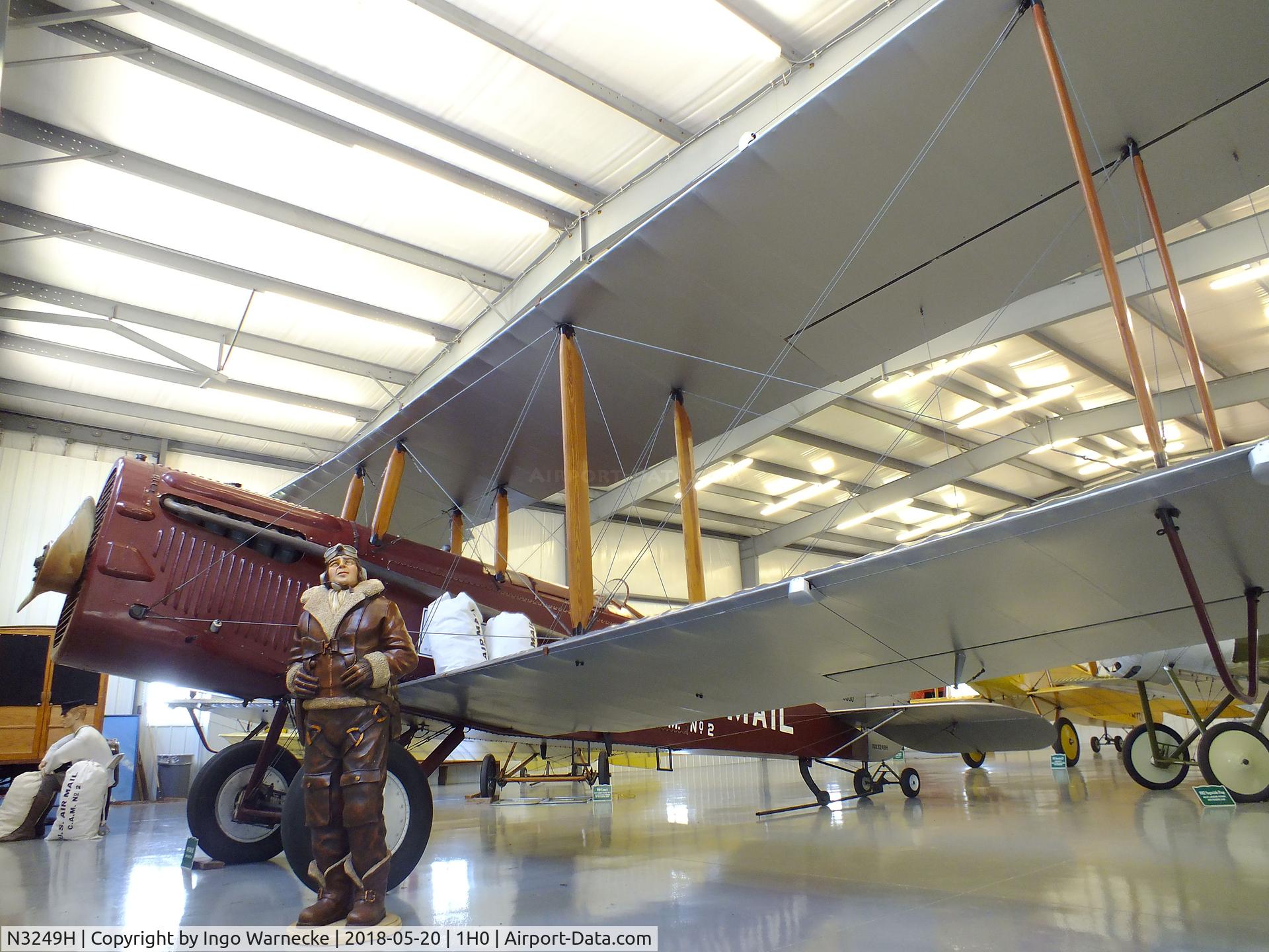 N3249H, 2006 Crawford J H DH-4M2A C/N 3, Airco / De Havilland D.H.4M2A, rebuilt by J.H. Crawford with a Ford-engine in 2006 at the Aircraft Restoration Museum at Creve Coeur airfield, Maryland Heights MO