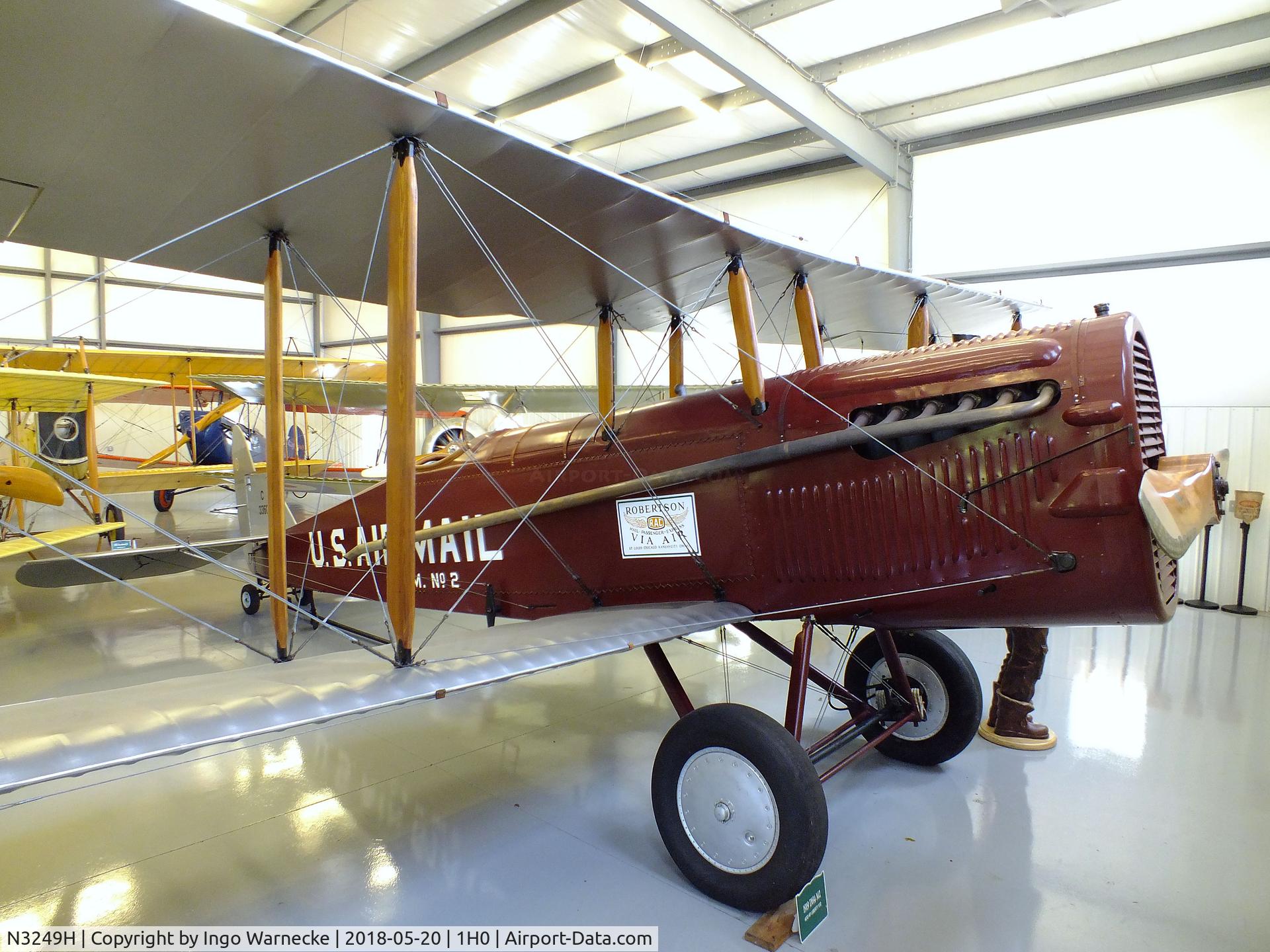 N3249H, 2006 Crawford J H DH-4M2A C/N 3, Airco / De Havilland D.H.4M2A, rebuilt by J.H. Crawford with a Ford-engine in 2006 at the Aircraft Restoration Museum at Creve Coeur airfield, Maryland Heights MO