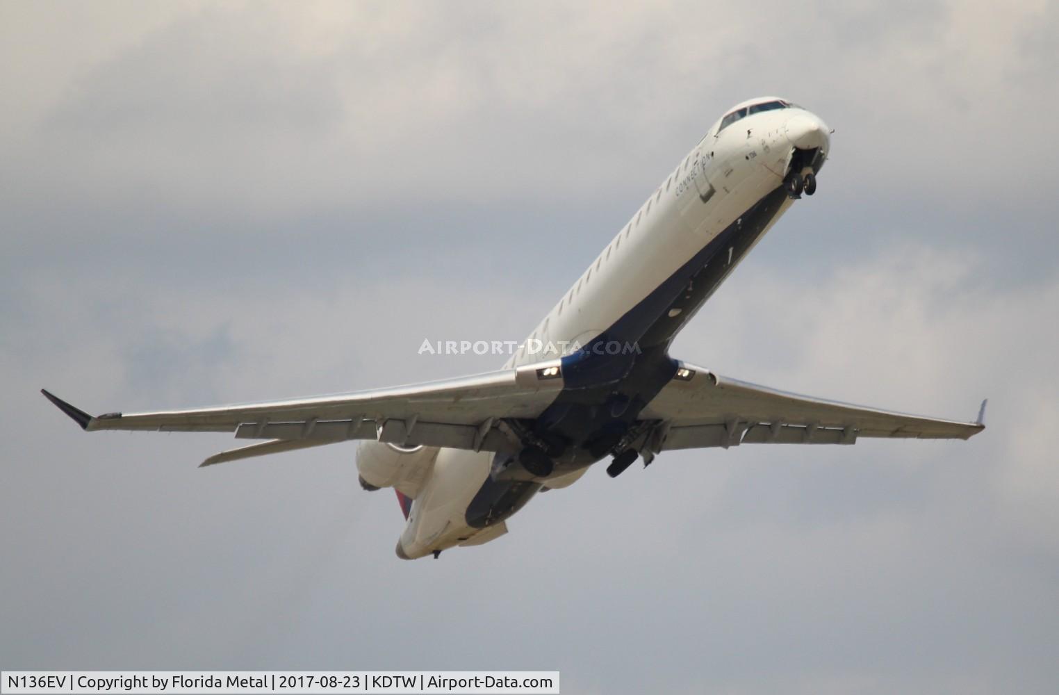 N136EV, 2009 Bombardier CRJ-900ER (CL-600-2D24) C/N 15226, DTW 2017