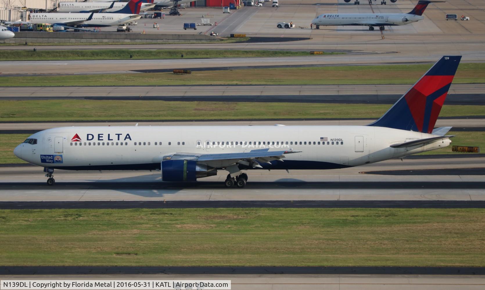 N139DL, 1992 Boeing 767-332 C/N 25984, ATL 2016