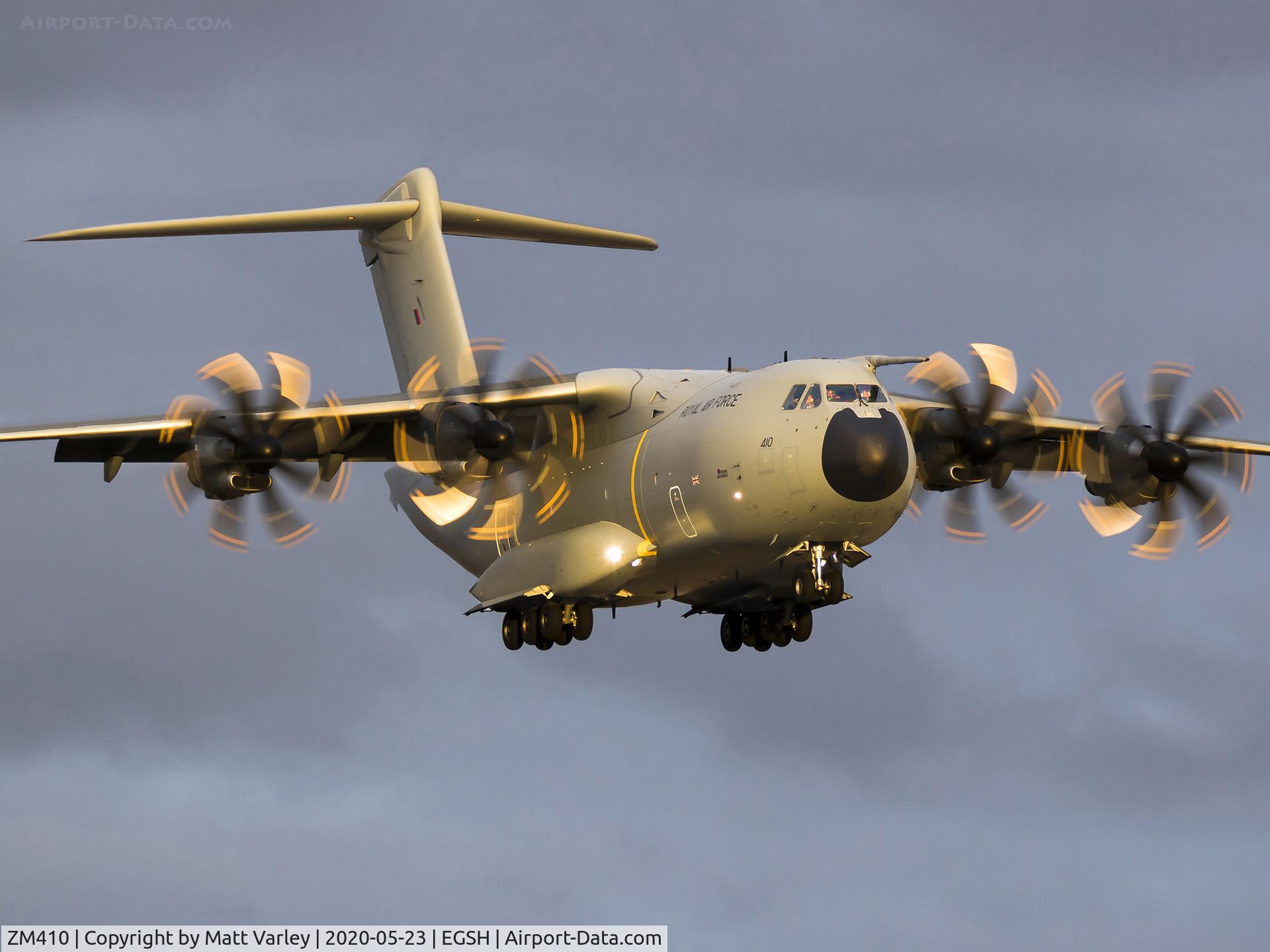 ZM410, 2016 Airbus A400M-180 Atlas C.1 C/N 038, On approach.....