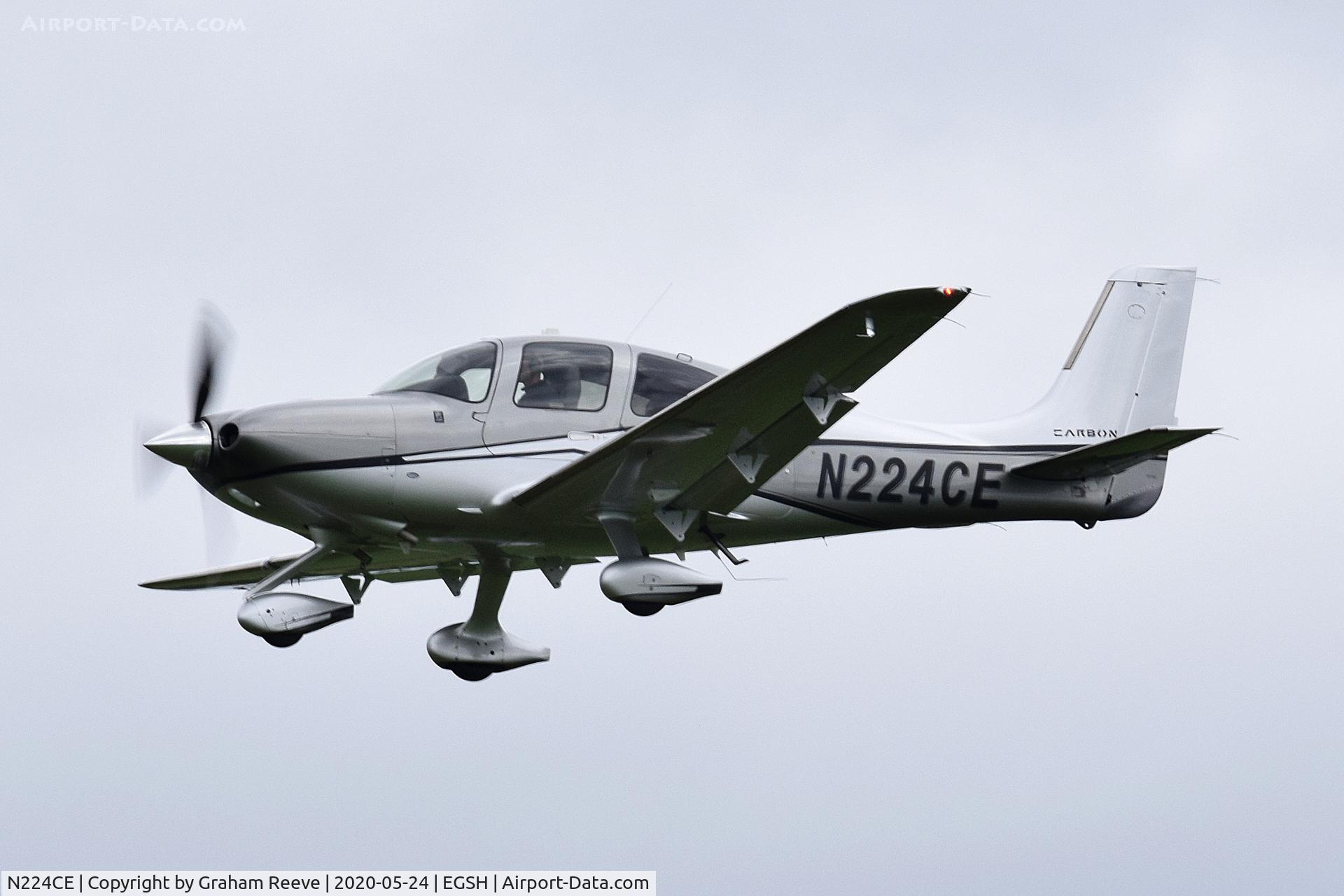 N224CE, 2016 Cirrus SR22 G5 C/N 4396, On approach to Norwich.